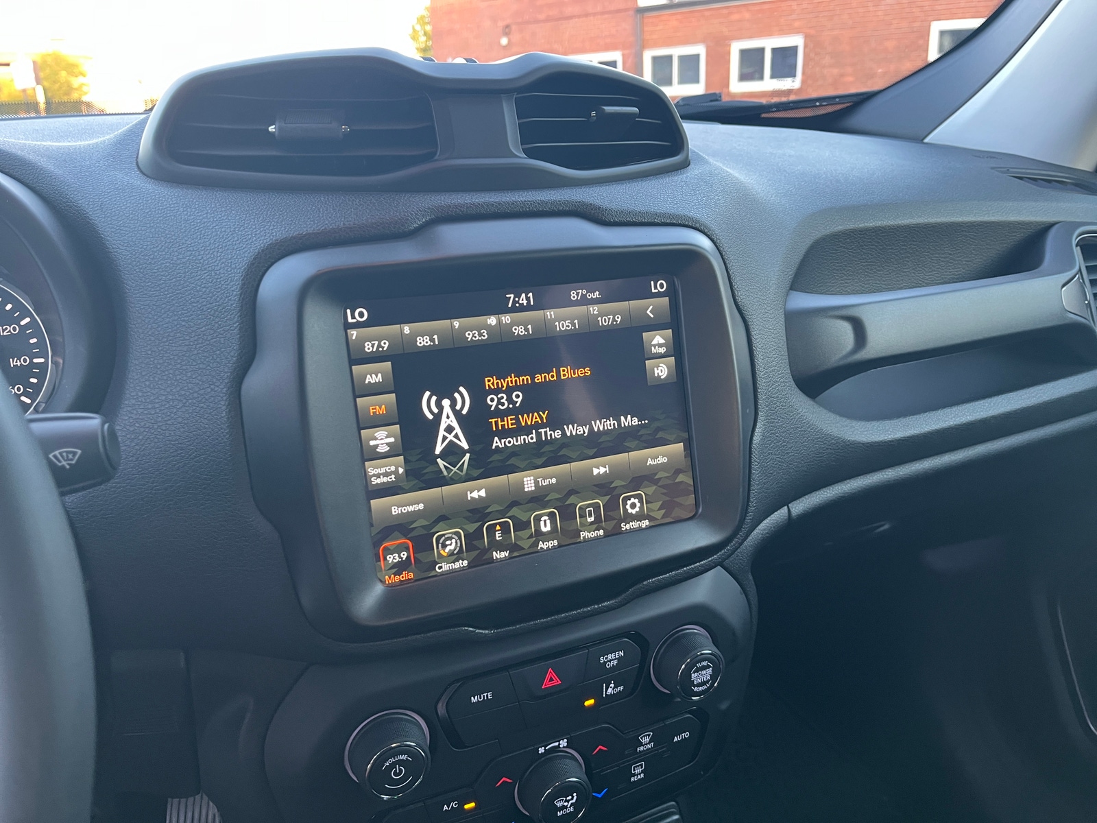 Thumbnail: 2022 Jeep Renegade - 4