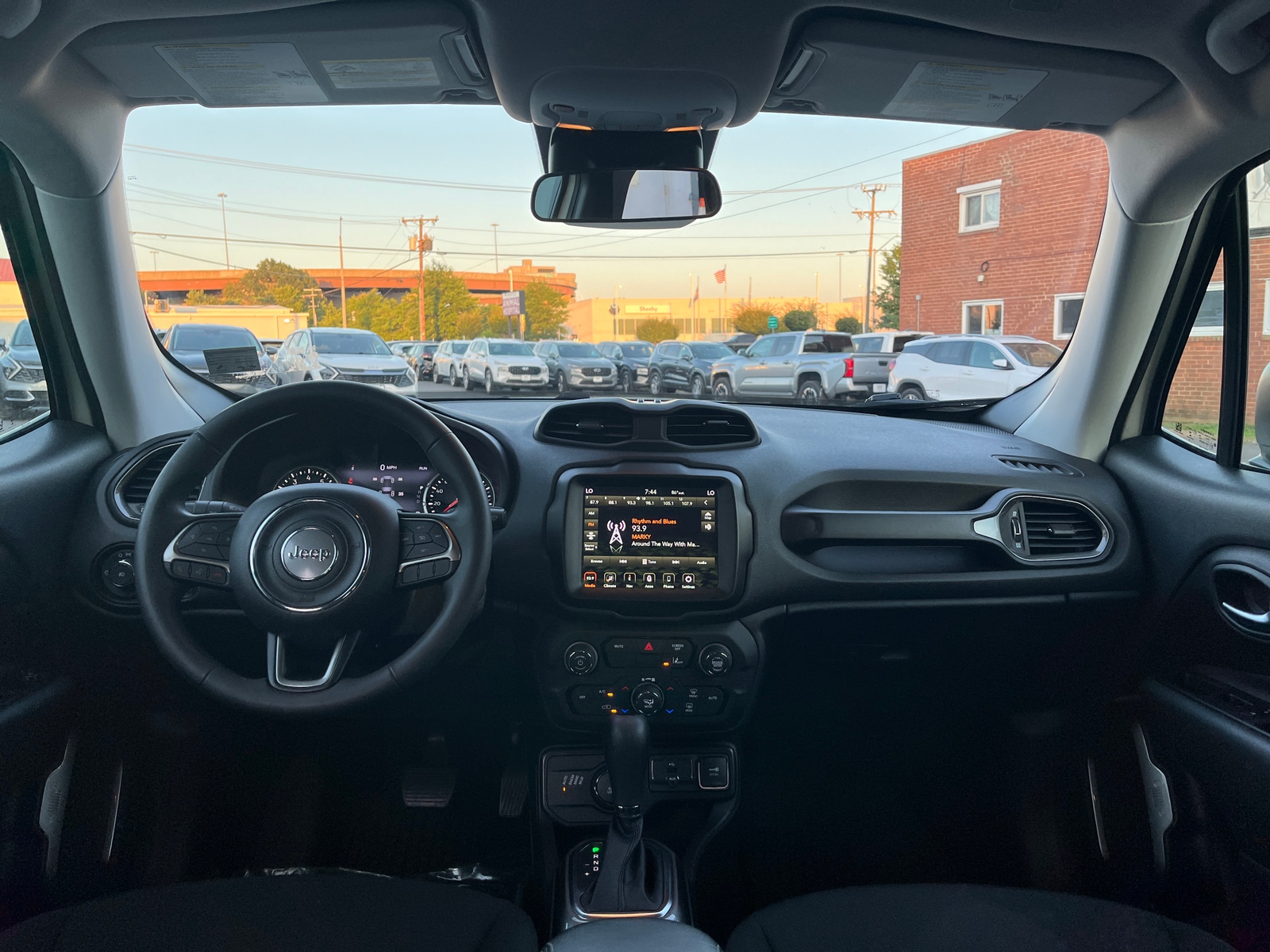 Thumbnail: 2022 Jeep Renegade - 3