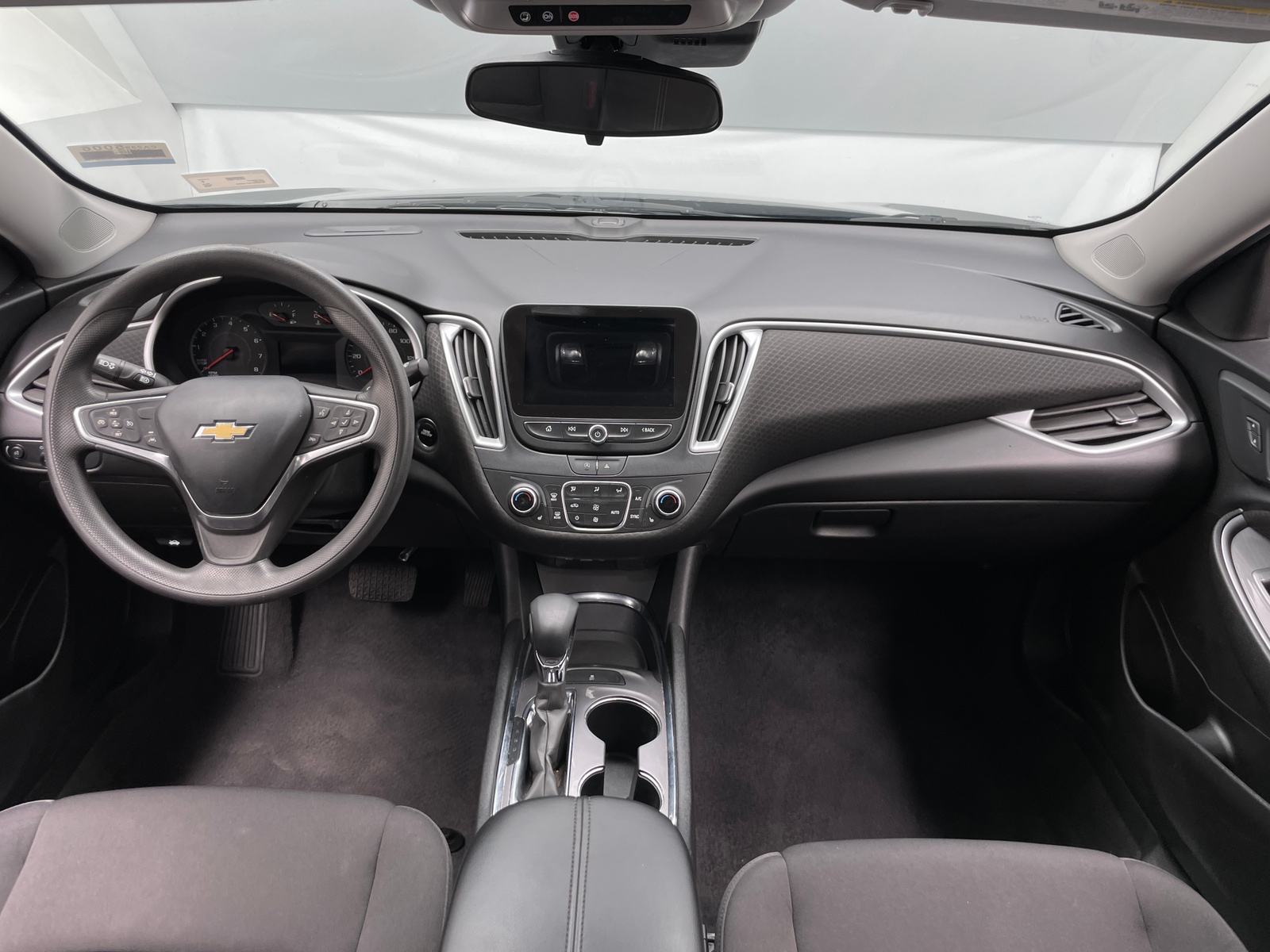 Thumbnail: 2023 Chevrolet Malibu - 3