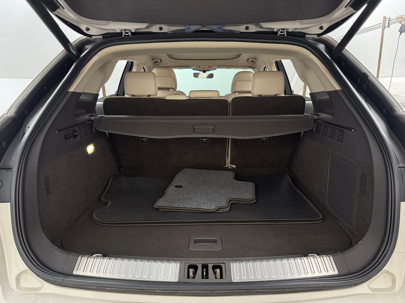 Thumbnail: 2019 Lincoln Nautilus - 6