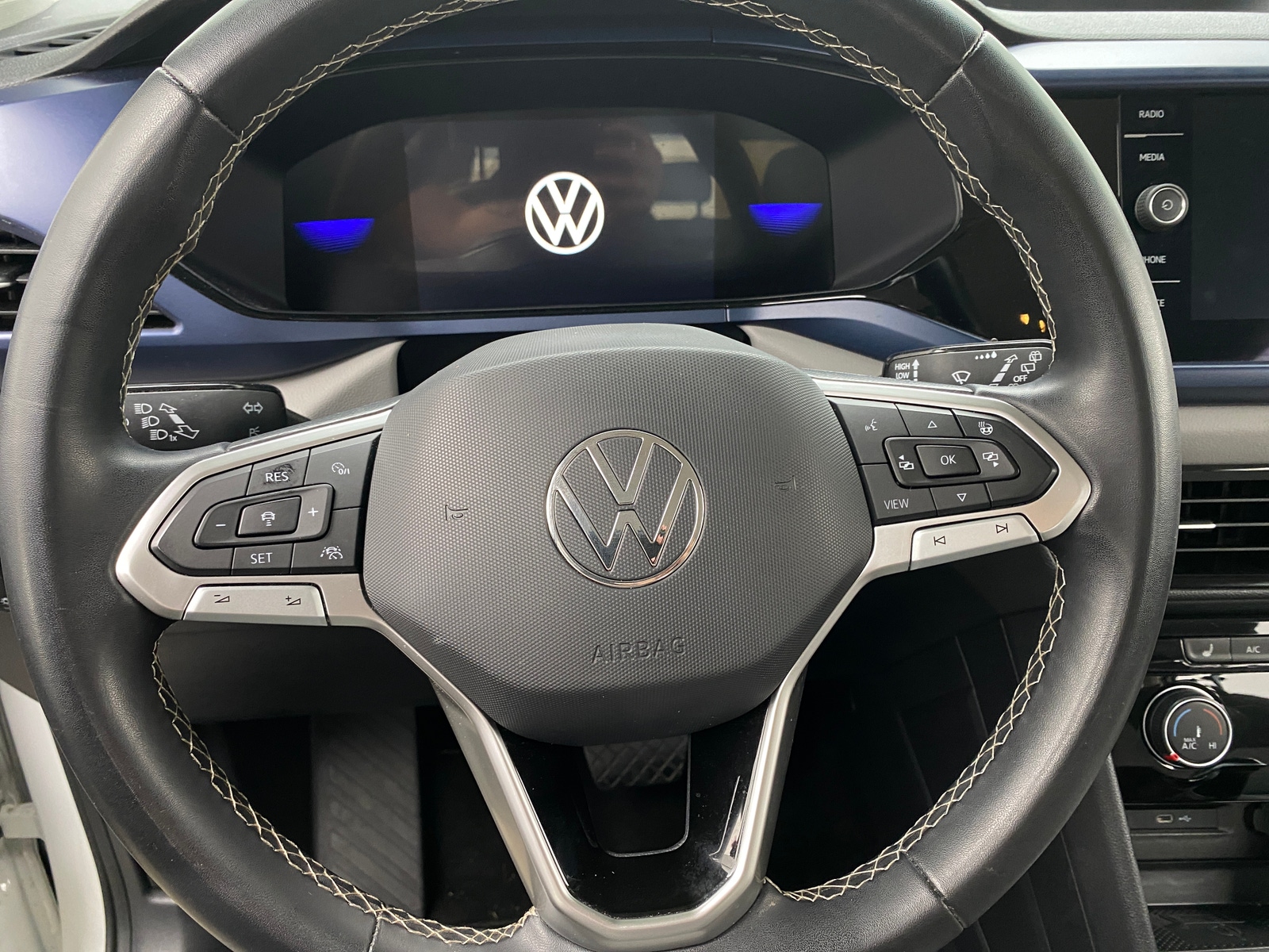 Thumbnail: 2023 Volkswagen Taos - 5