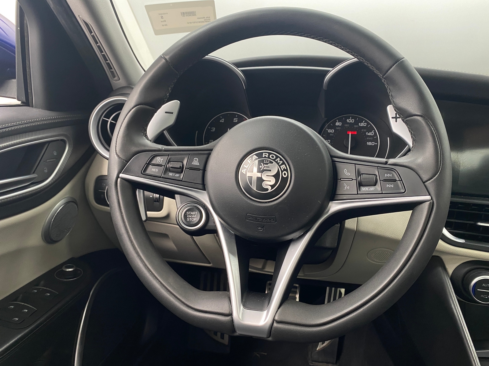 Thumbnail: 2018 Alfa Romeo Giulia - 4