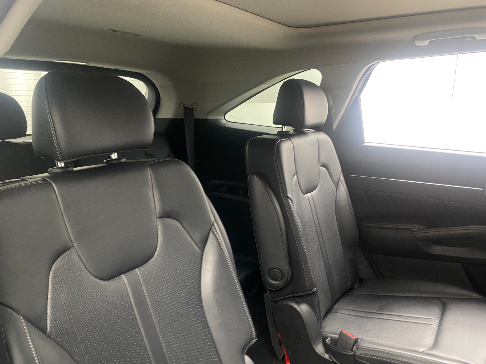 Thumbnail: 2023 Kia Sorento - 5