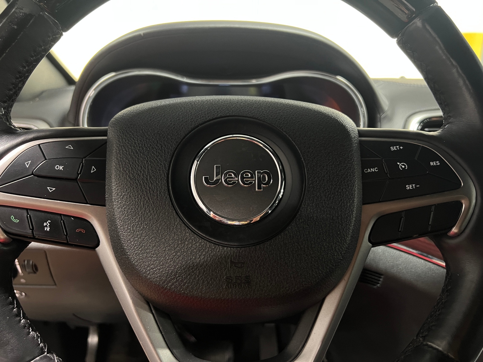 Thumbnail: 2018 Jeep Grand Cherokee - 4