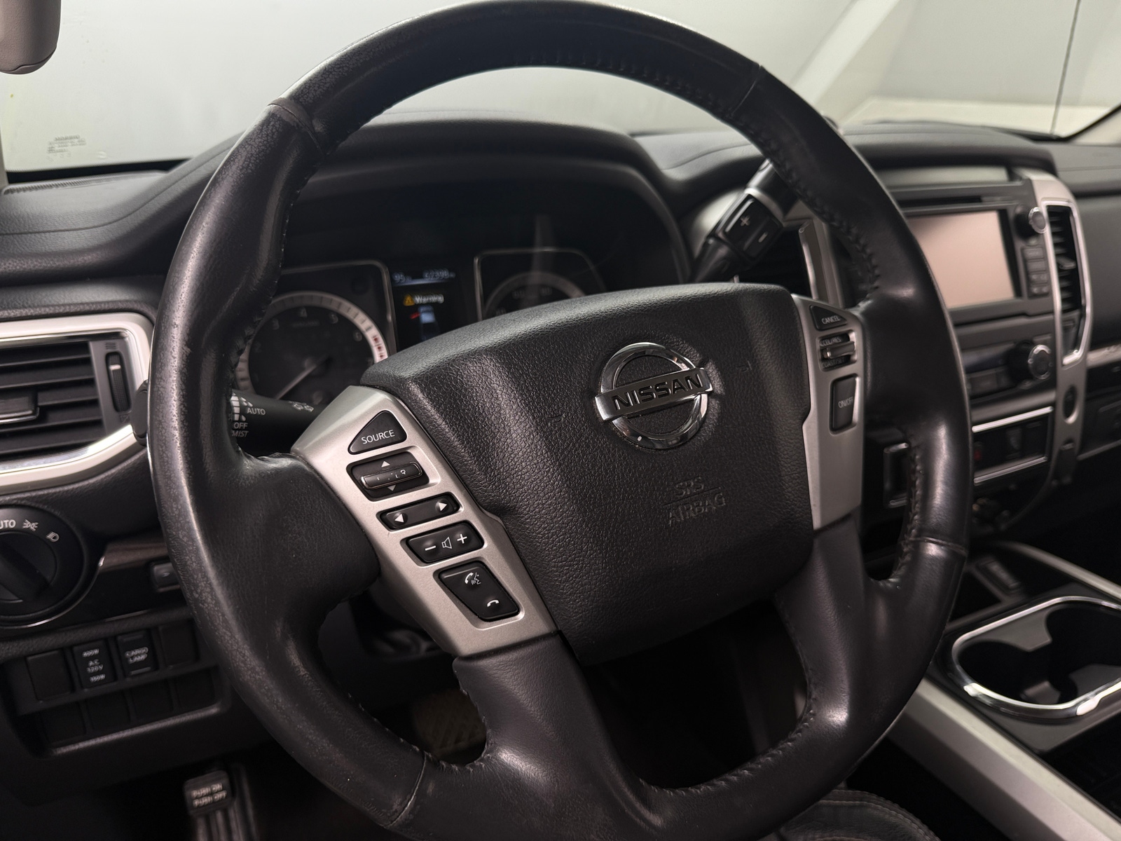 Thumbnail: 2018 Nissan Titan - 5