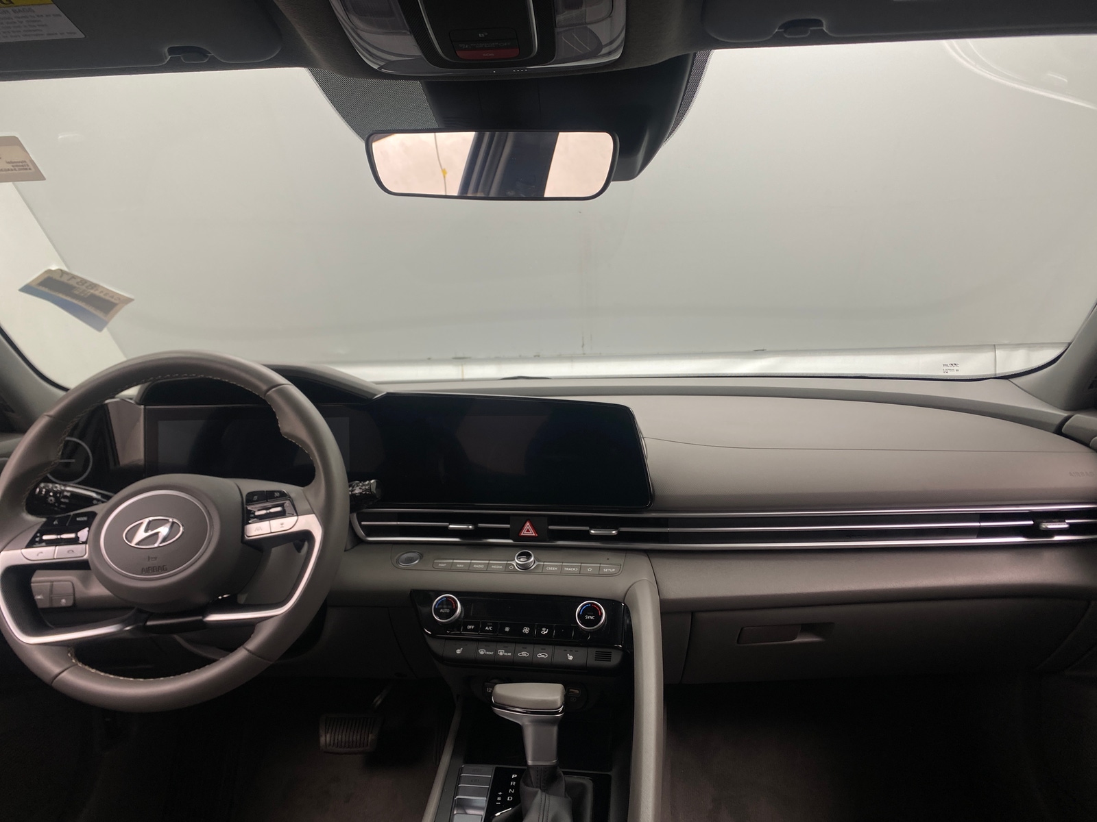 Thumbnail: 2023 Hyundai Elantra - 3