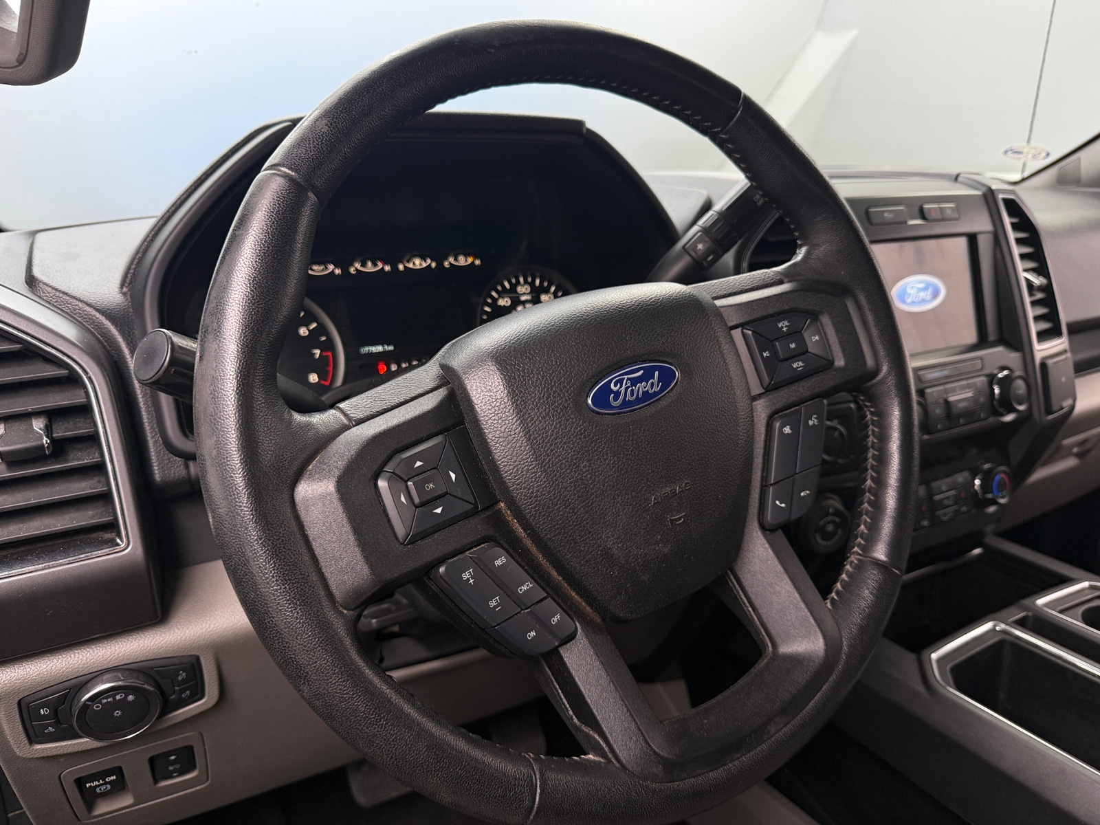 Thumbnail: 2019 Ford Econoline - 5