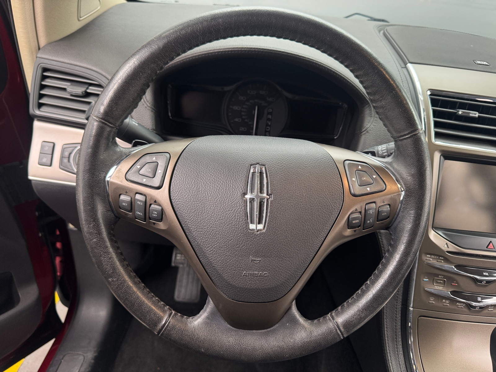 Thumbnail: 2014 Lincoln MKX - 4