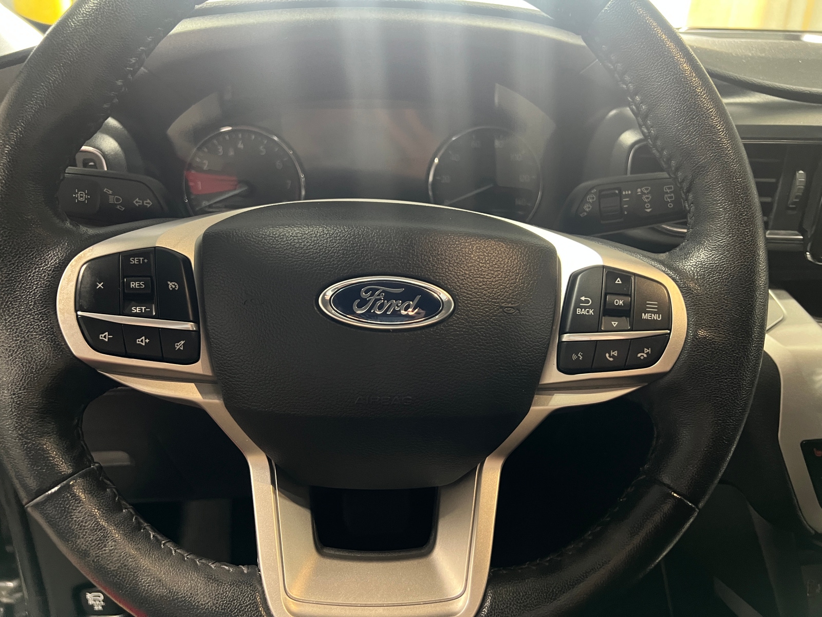 Thumbnail: 2022 Ford Explorer - 5