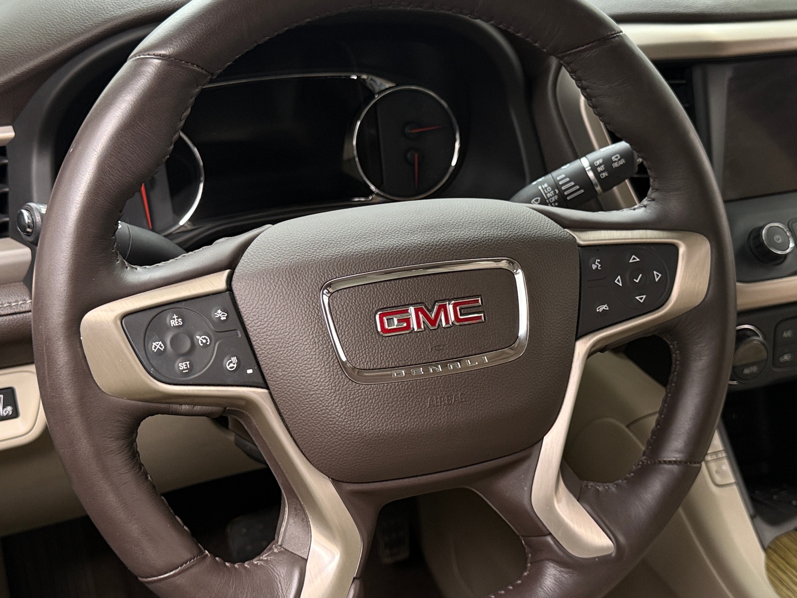 Thumbnail: 2017 GMC Acadia - 4