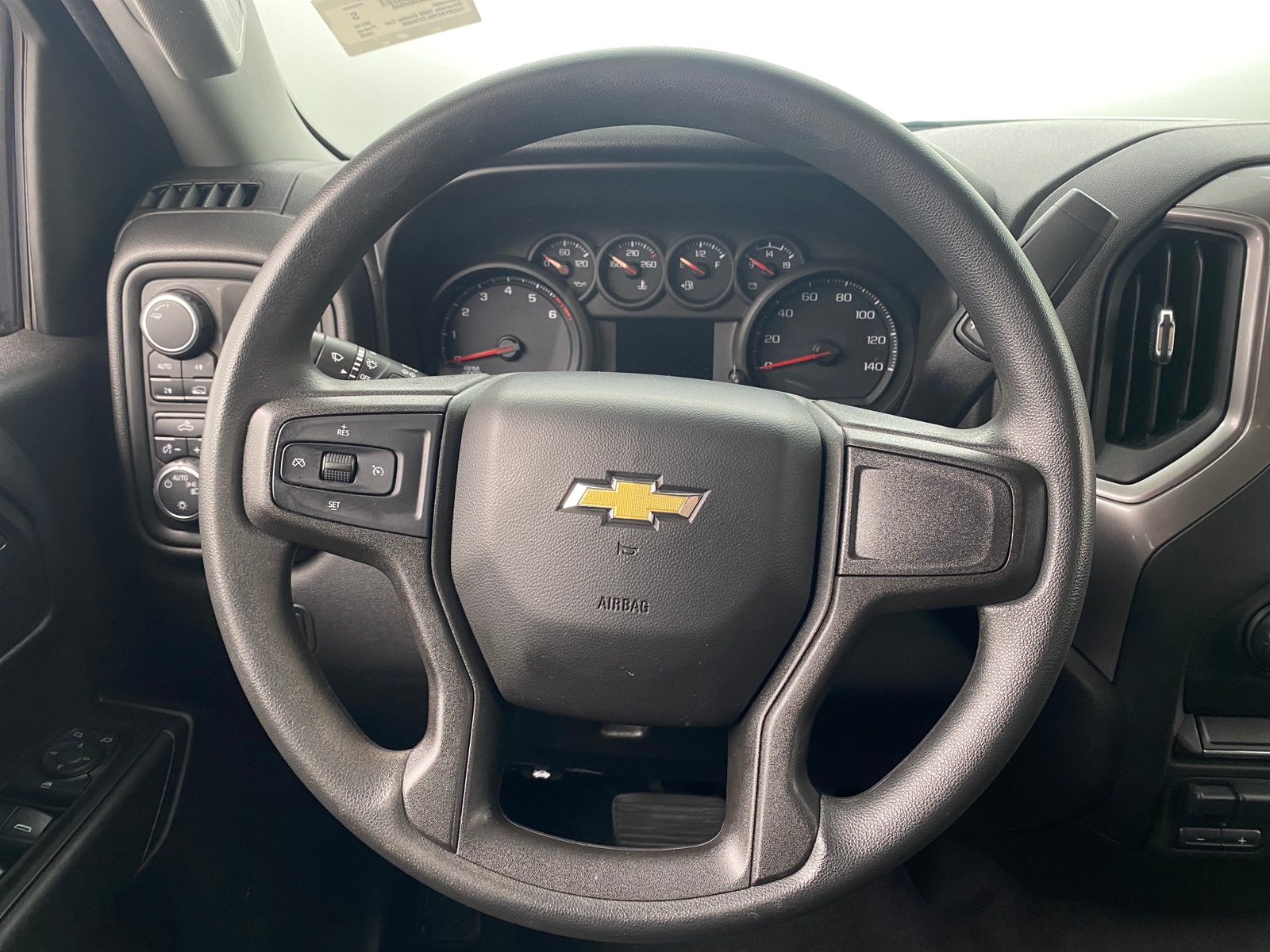 Thumbnail: 2020 Chevrolet Silverado 1500 - 5