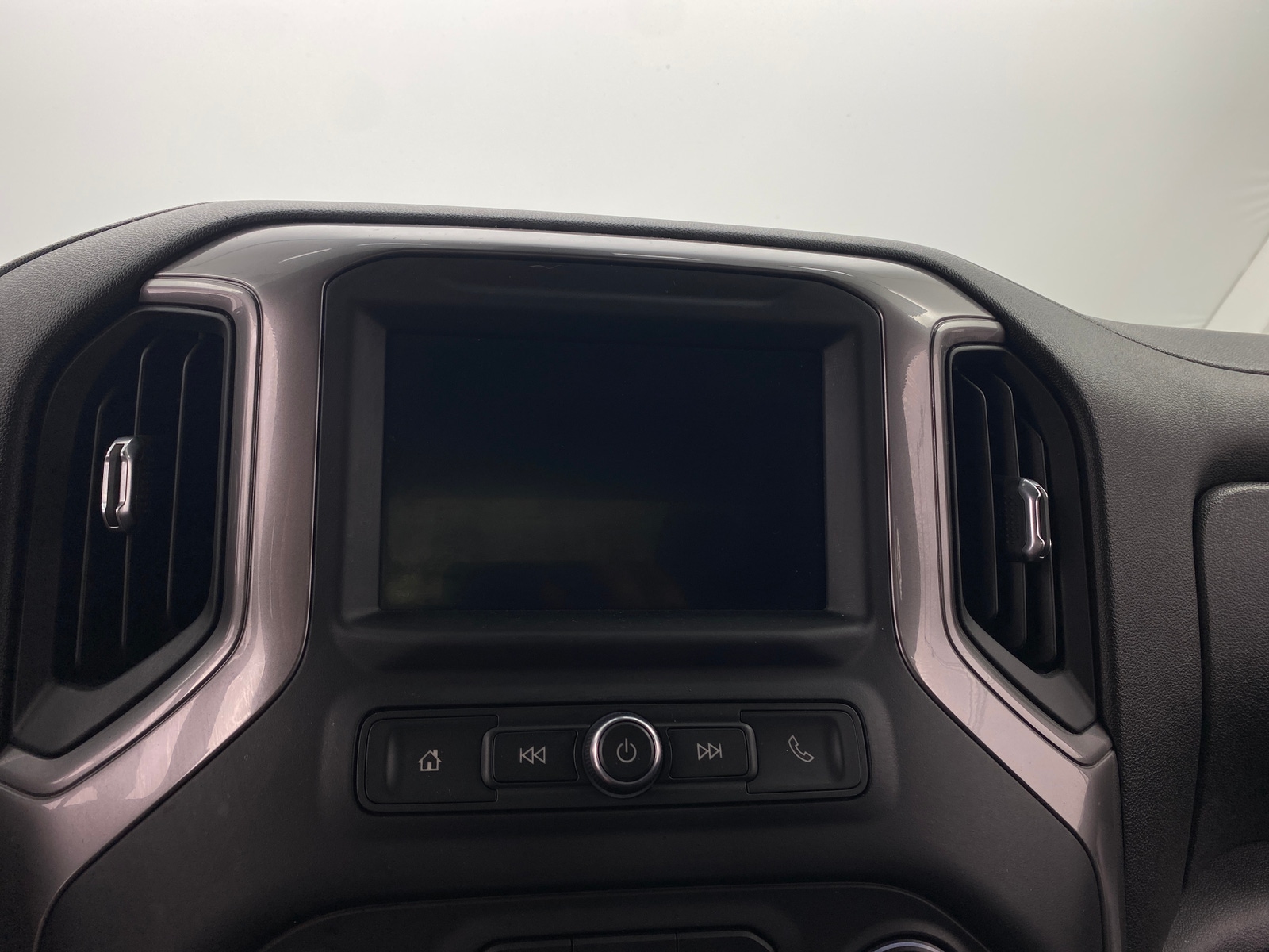Thumbnail: 2020 Chevrolet Silverado 1500 - 4