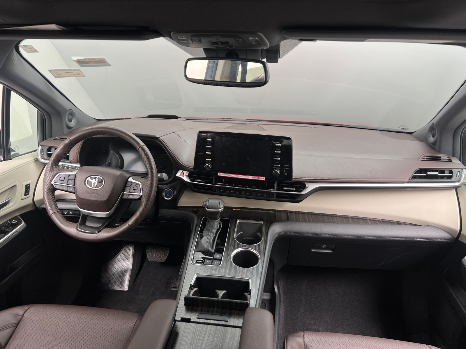 Thumbnail: 2024 Toyota Sienna - 2