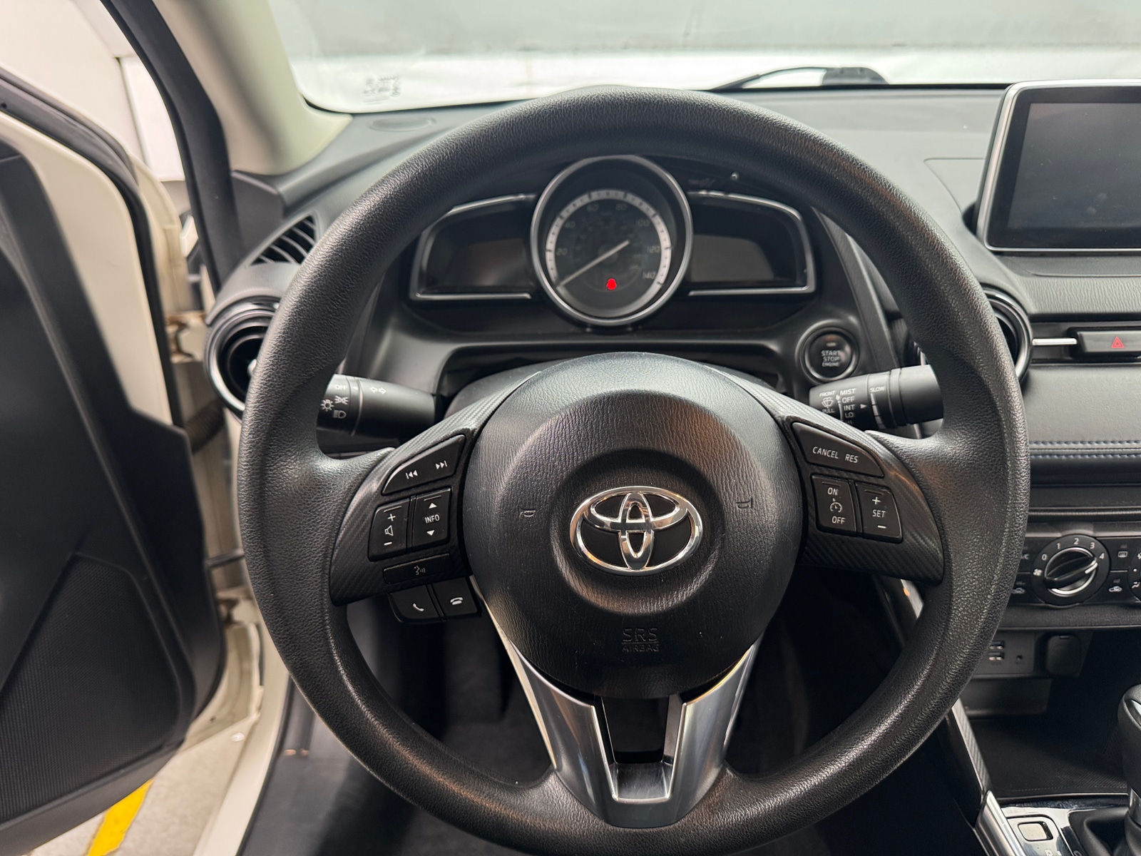 Thumbnail: 2017 Toyota Yaris iA - 5