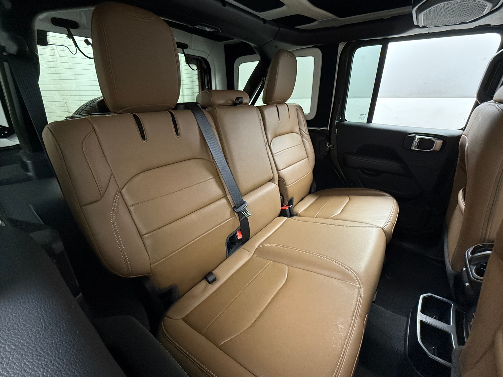 Thumbnail: 2021 Jeep Wrangler - 6