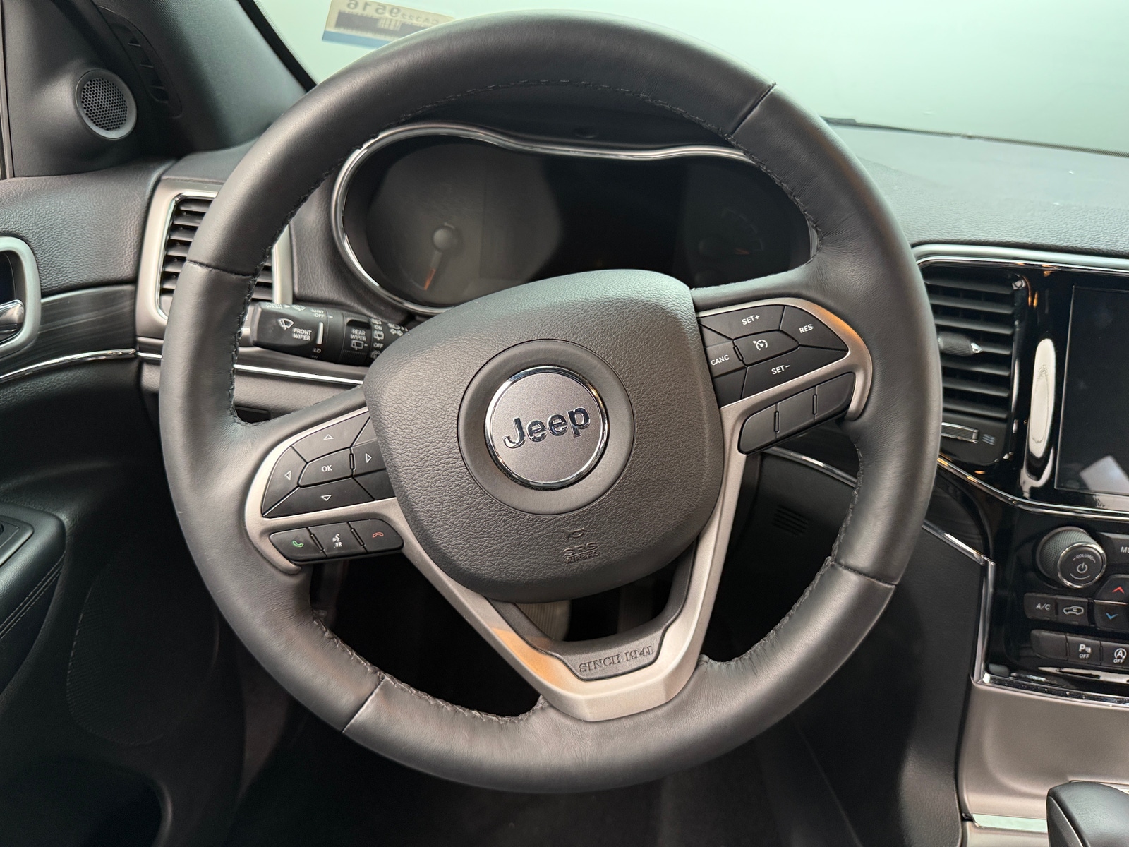 Thumbnail: 2019 Jeep Grand Cherokee - 4