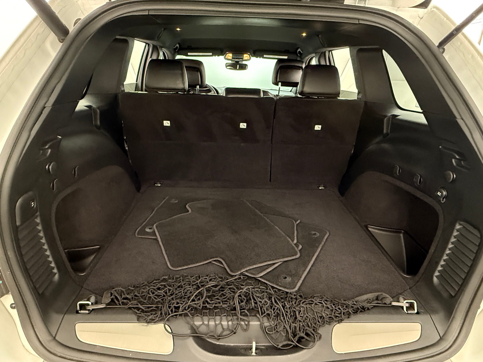 Thumbnail: 2019 Jeep Grand Cherokee - 6