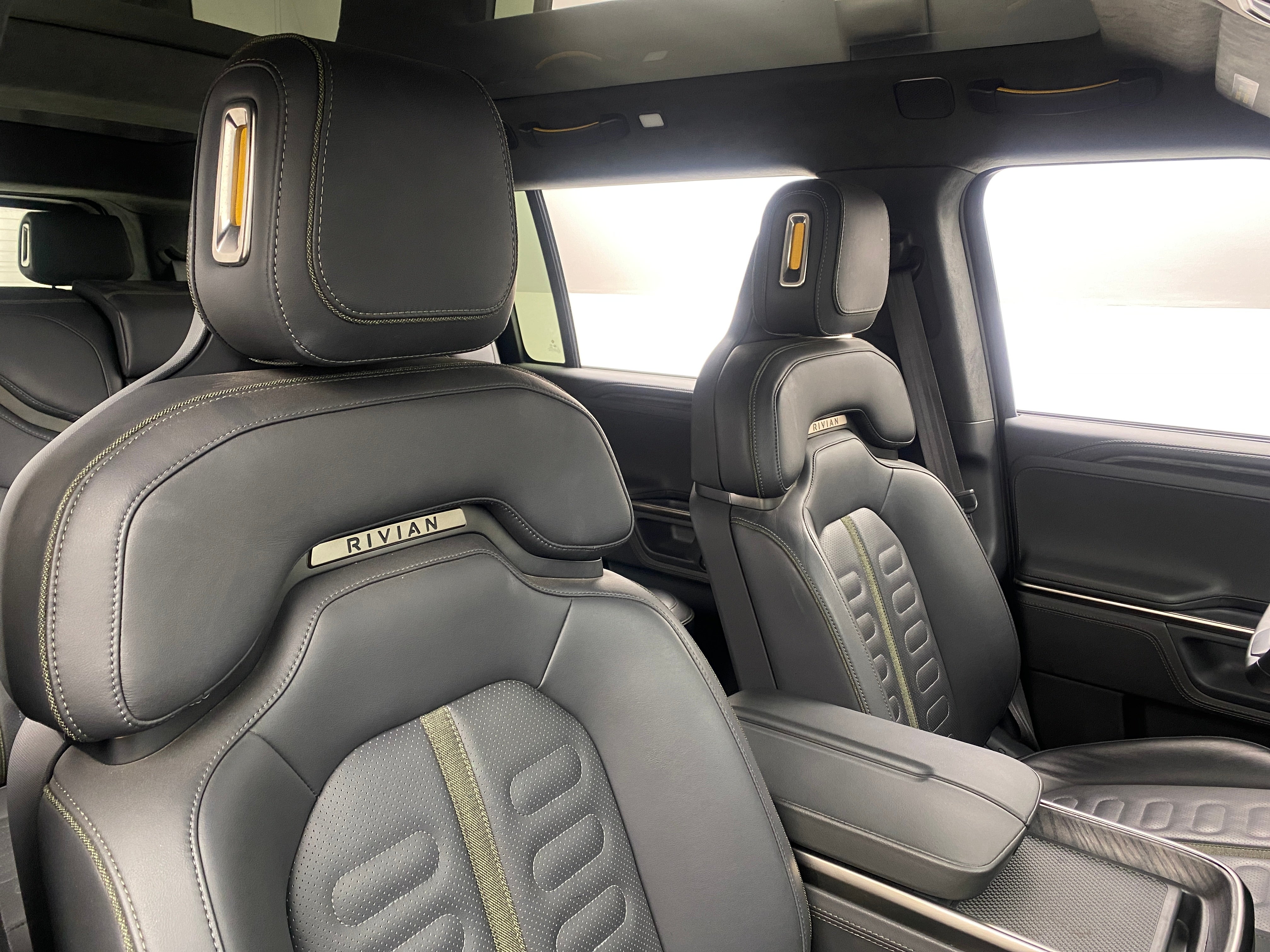 Used 2022 Rivian R1S Launch Edition with VIN 7PDSGABL6NN000878 for sale in Auburn, WA