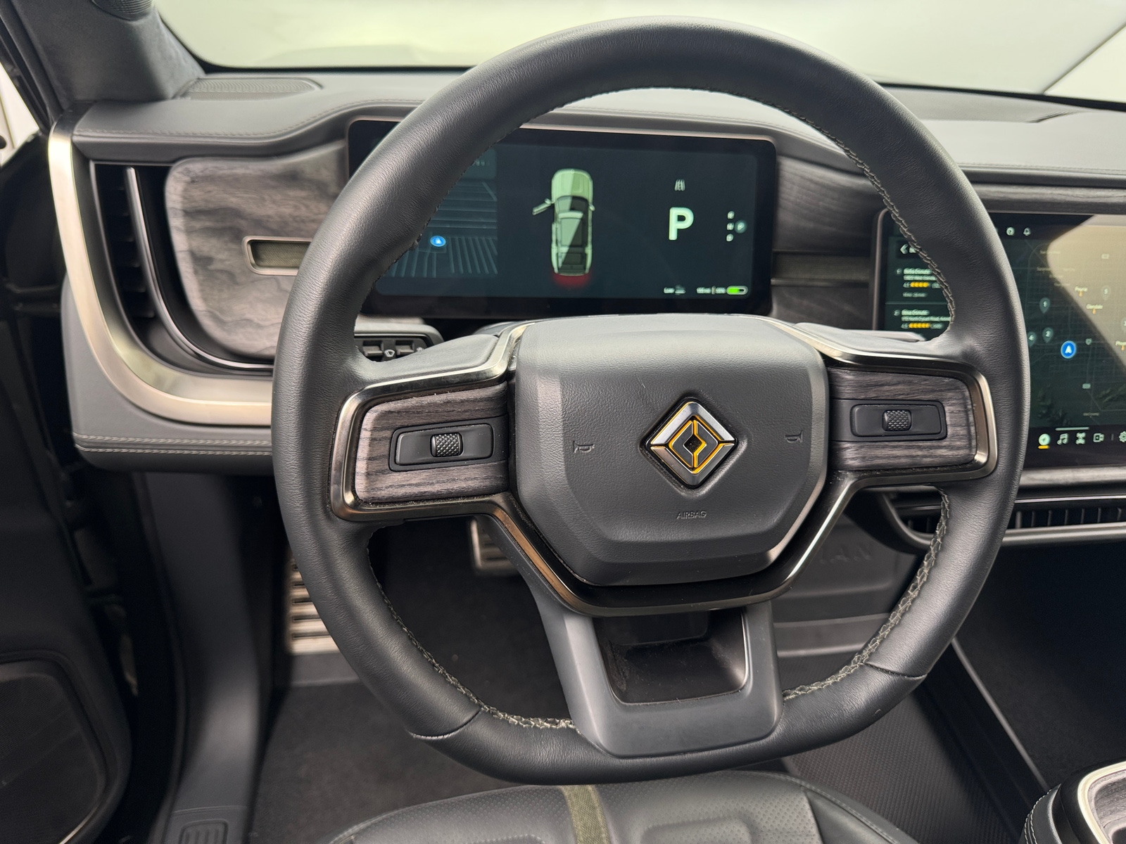 Thumbnail: 2022 Rivian R1S - 4