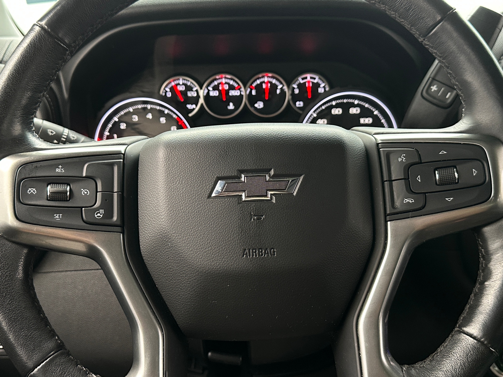 Thumbnail: 2020 Chevrolet Silverado 1500 - 5