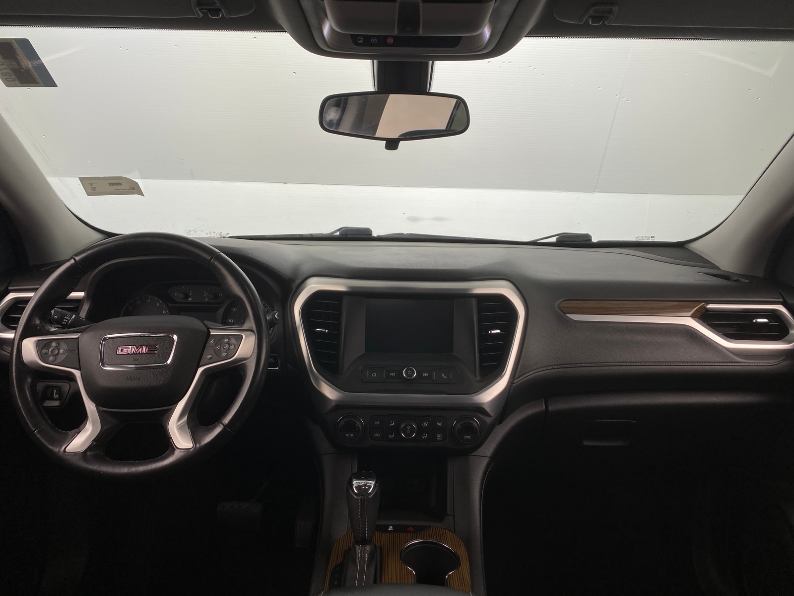 Thumbnail: 2018 GMC Acadia - 3