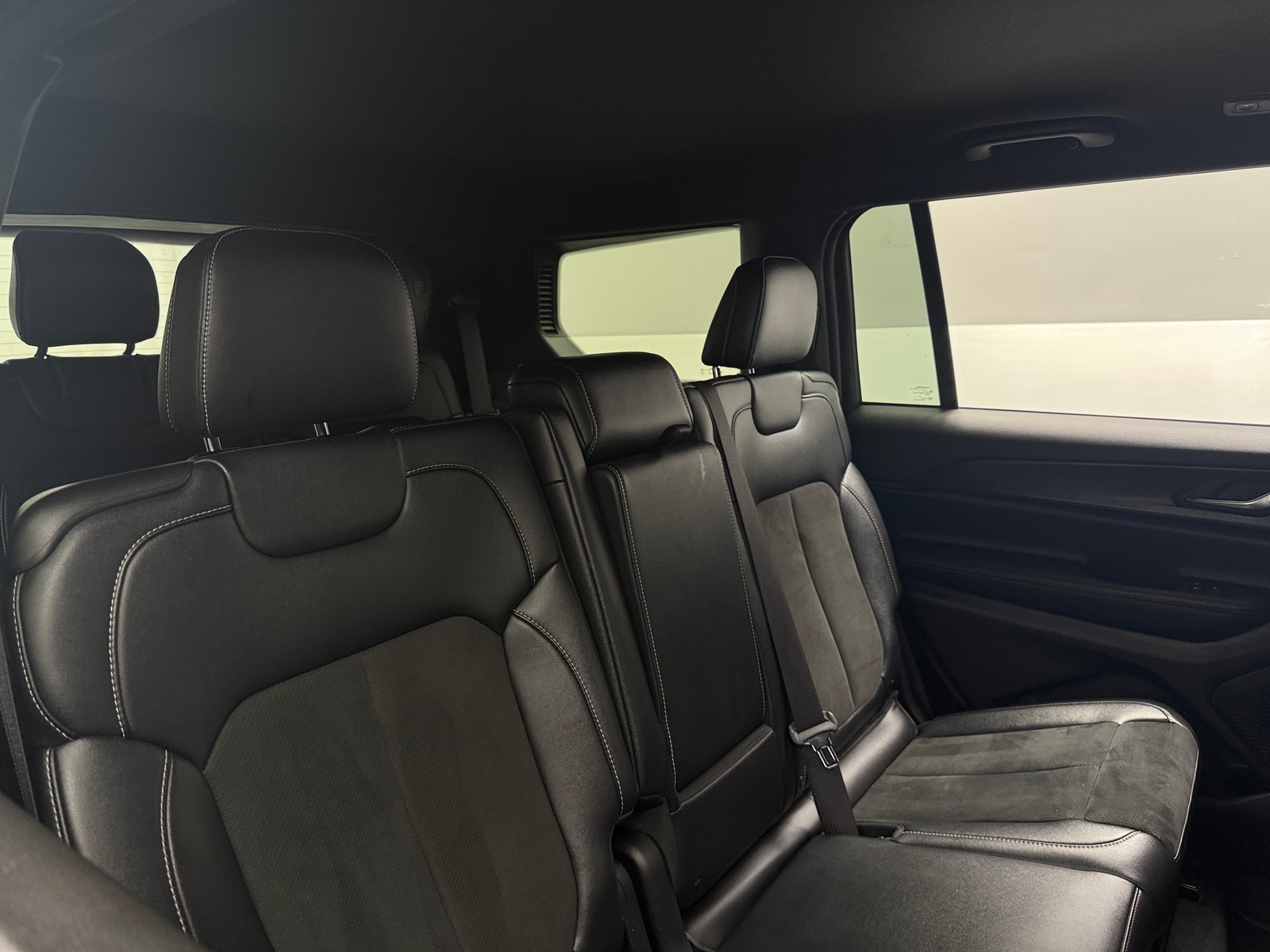 Thumbnail: 2024 Jeep Grand Cherokee L - 6