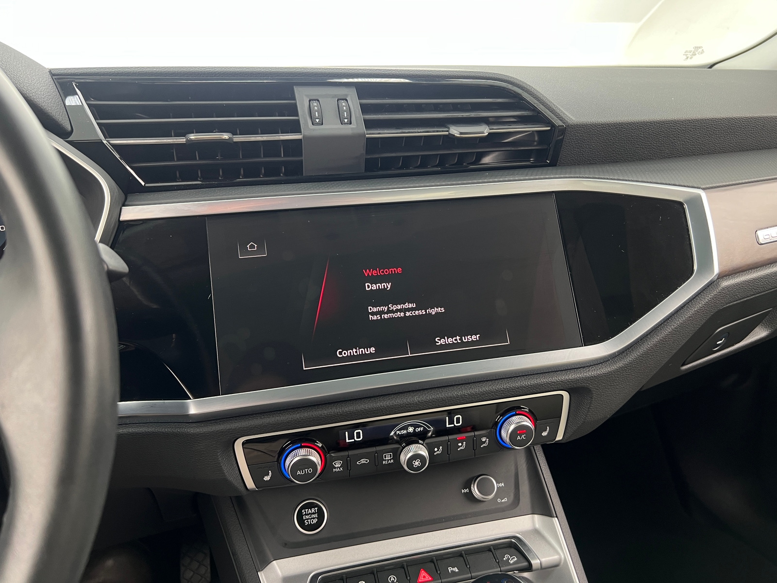 Thumbnail: 2024 Audi Q3 - 3
