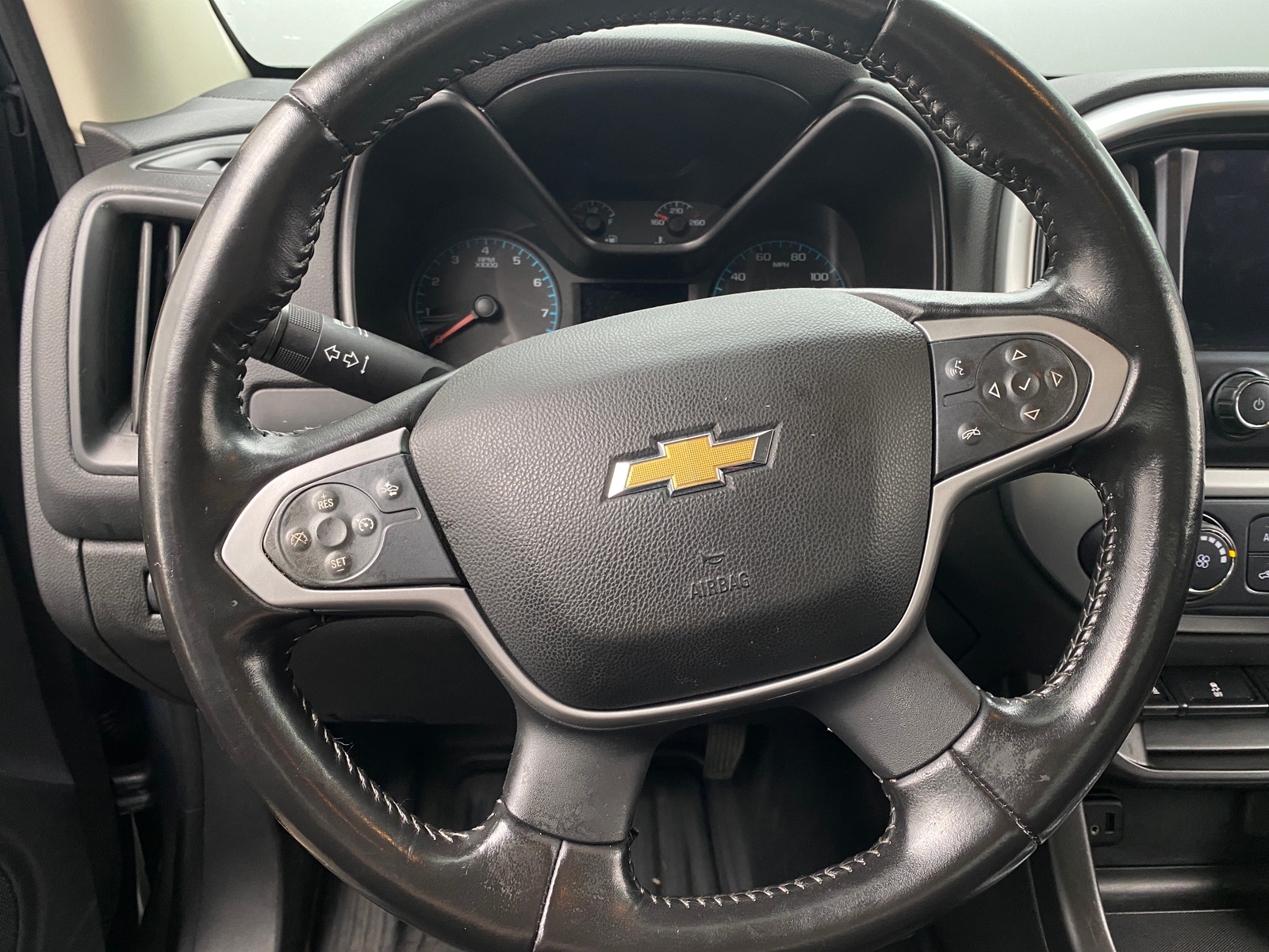 Thumbnail: 2022 Chevrolet Colorado - 5