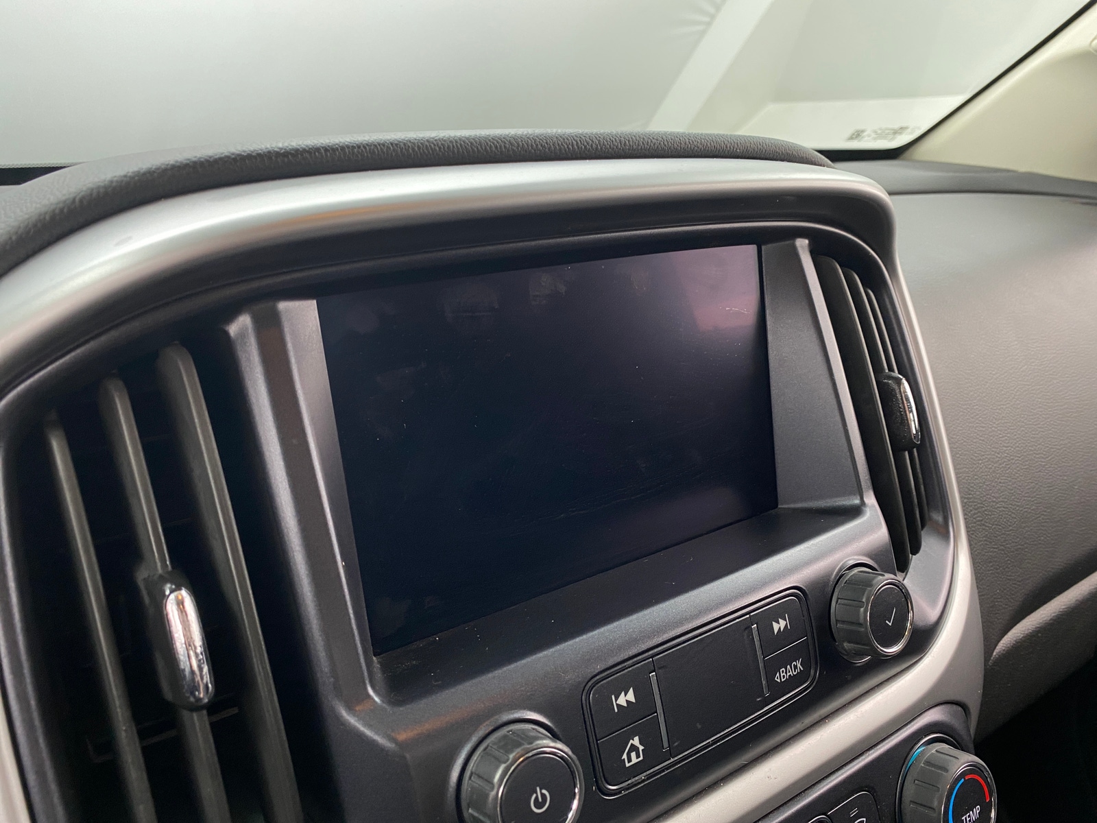 Thumbnail: 2022 Chevrolet Colorado - 4