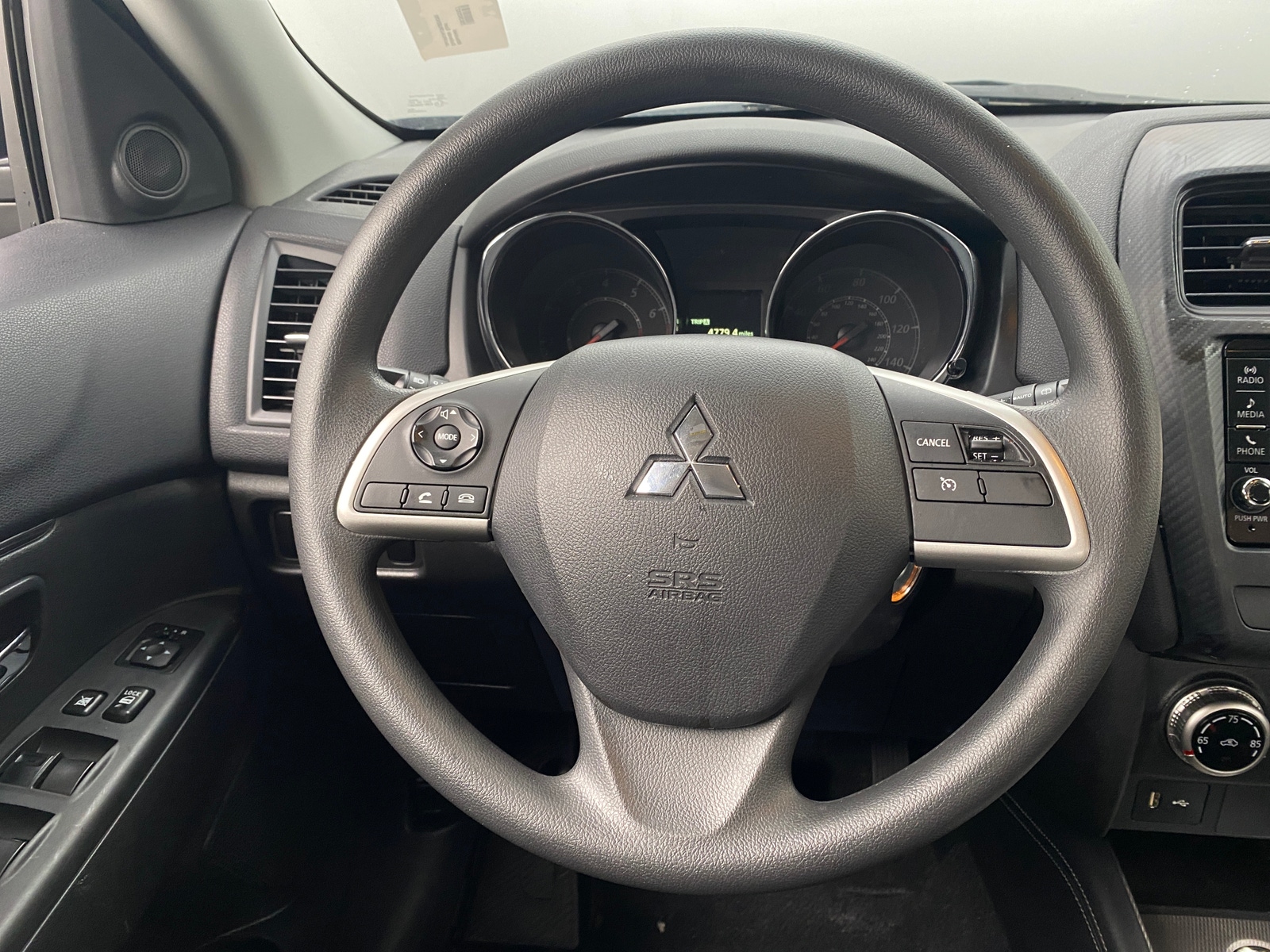 Thumbnail: 2024 Mitsubishi Outlander Sport - 5