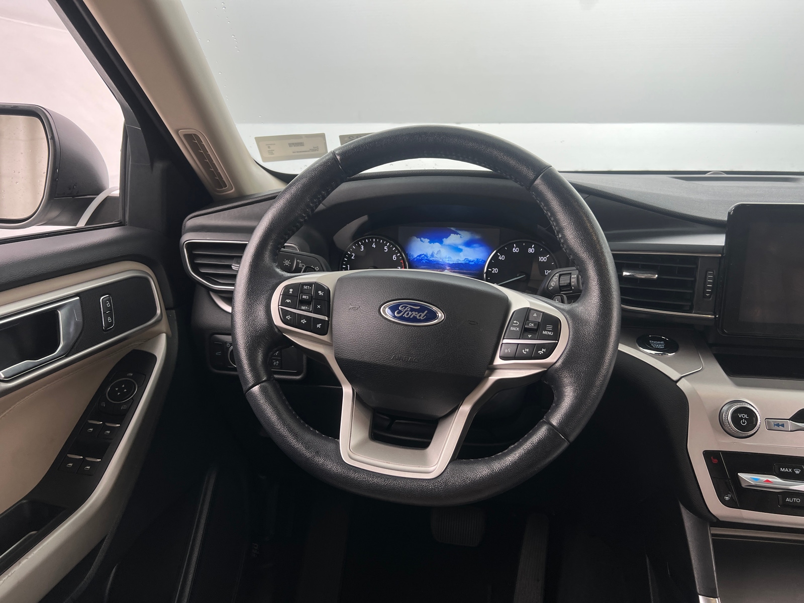 Thumbnail: 2021 Ford Explorer - 5