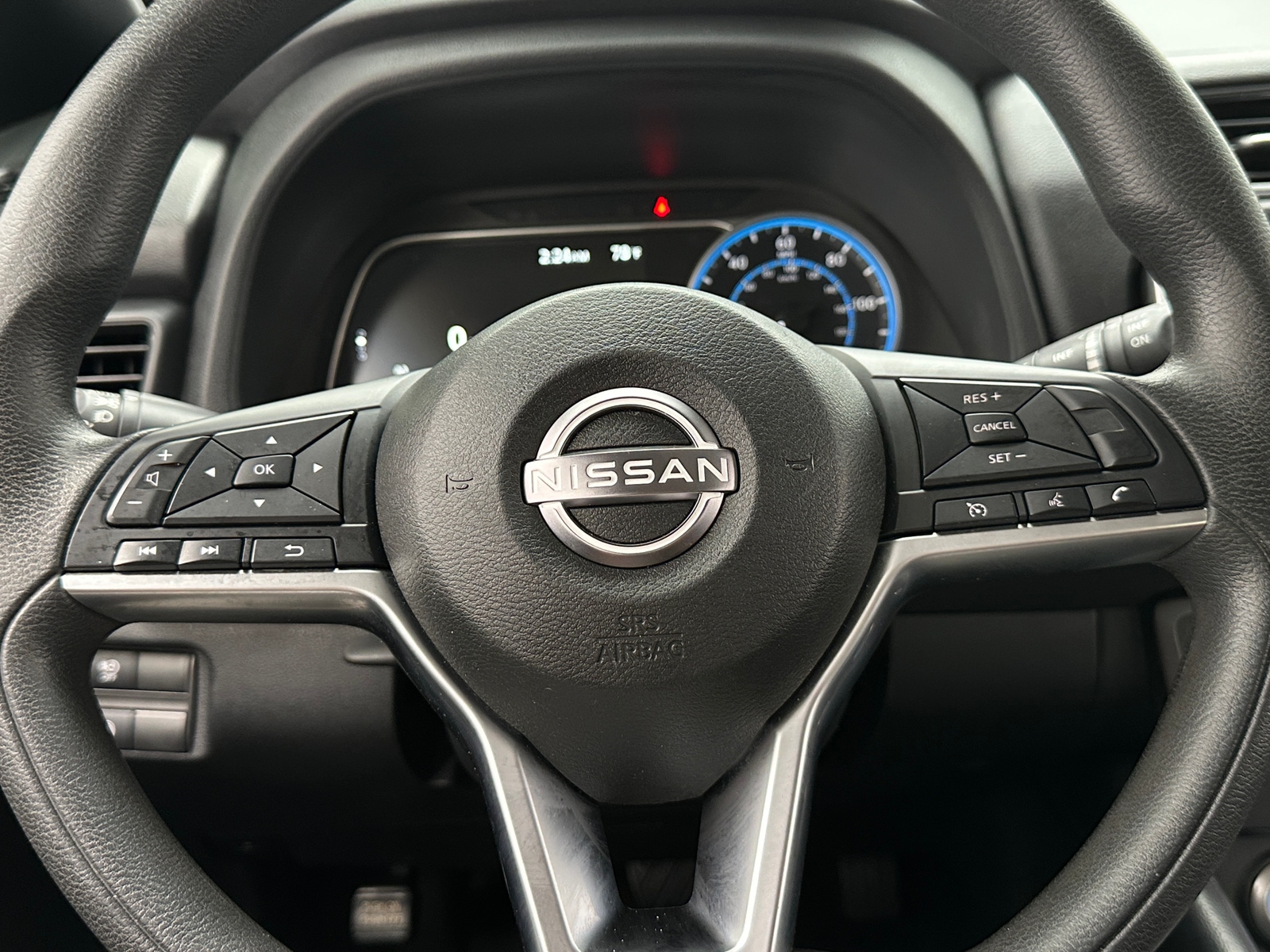 Thumbnail: 2023 Nissan Leaf - 5