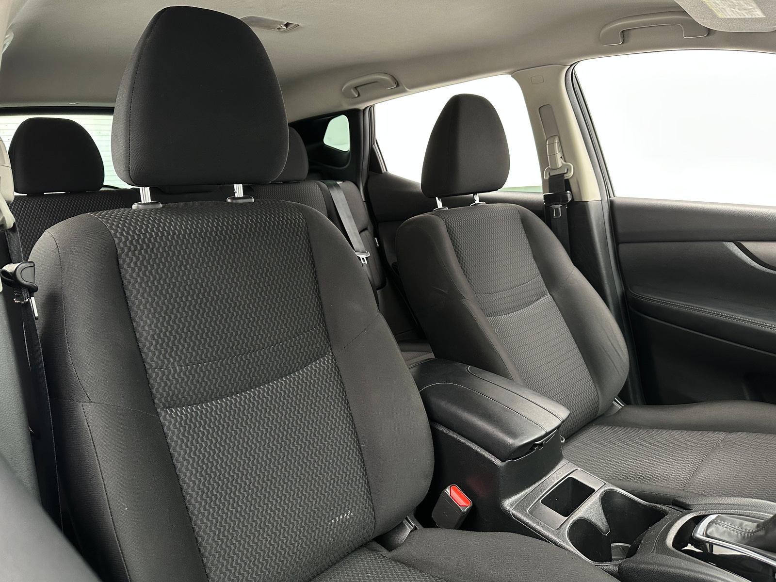 Thumbnail: 2020 Nissan Rogue Sport - 2