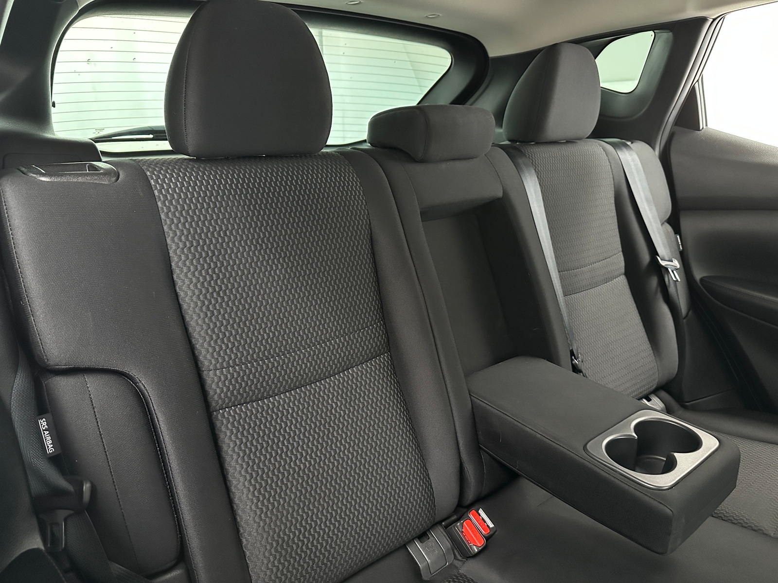 Thumbnail: 2020 Nissan Rogue Sport - 6