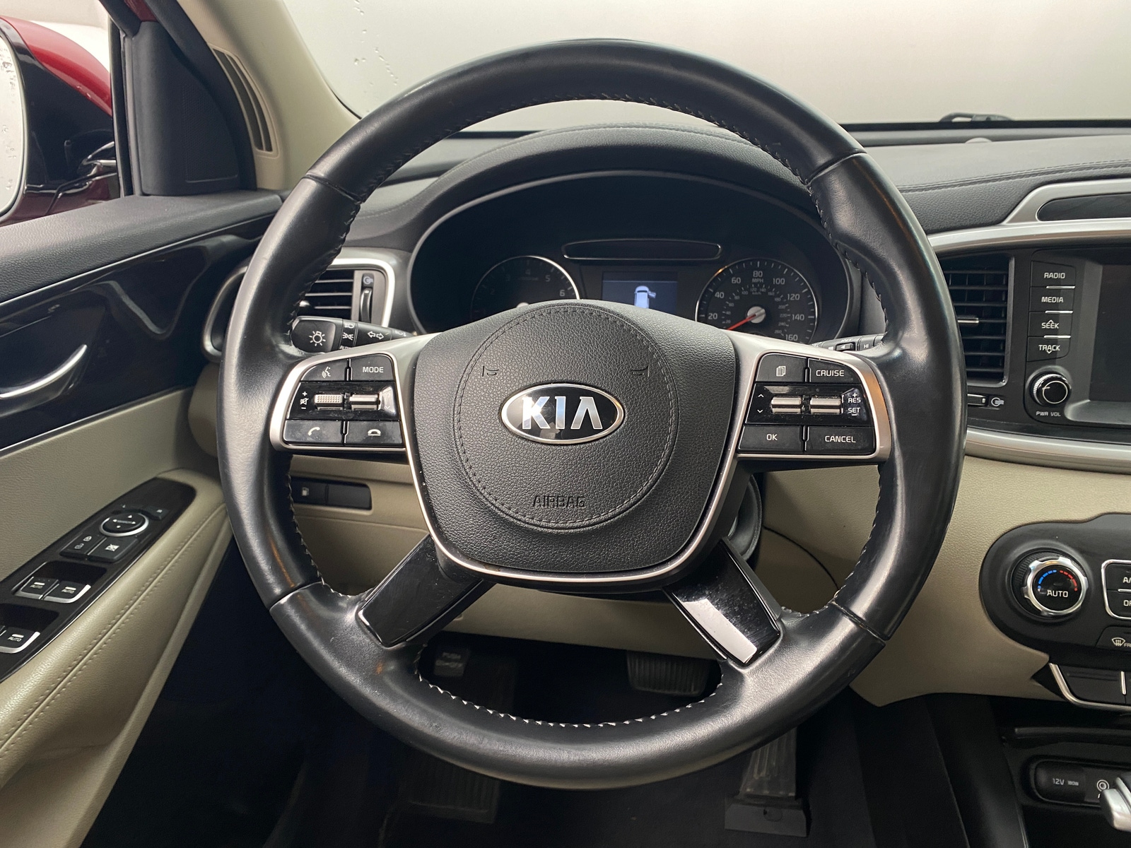 Thumbnail: 2020 Kia Sorento - 5