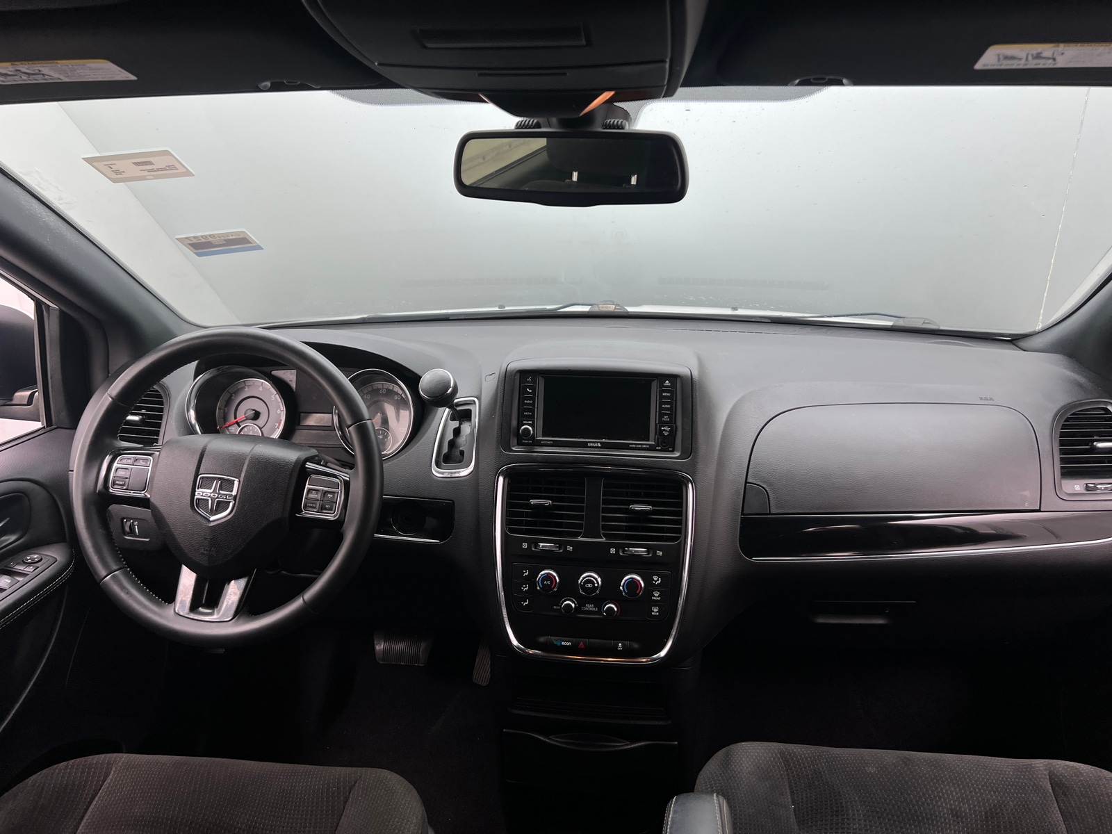 Thumbnail: 2018 Dodge Grand Caravan - 3