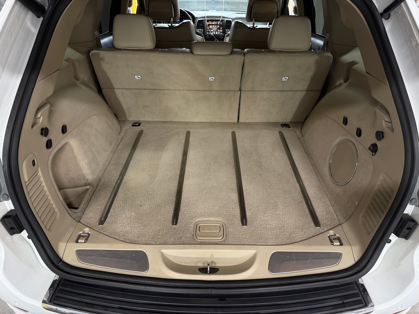 Thumbnail: 2015 Jeep Grand Cherokee - 6