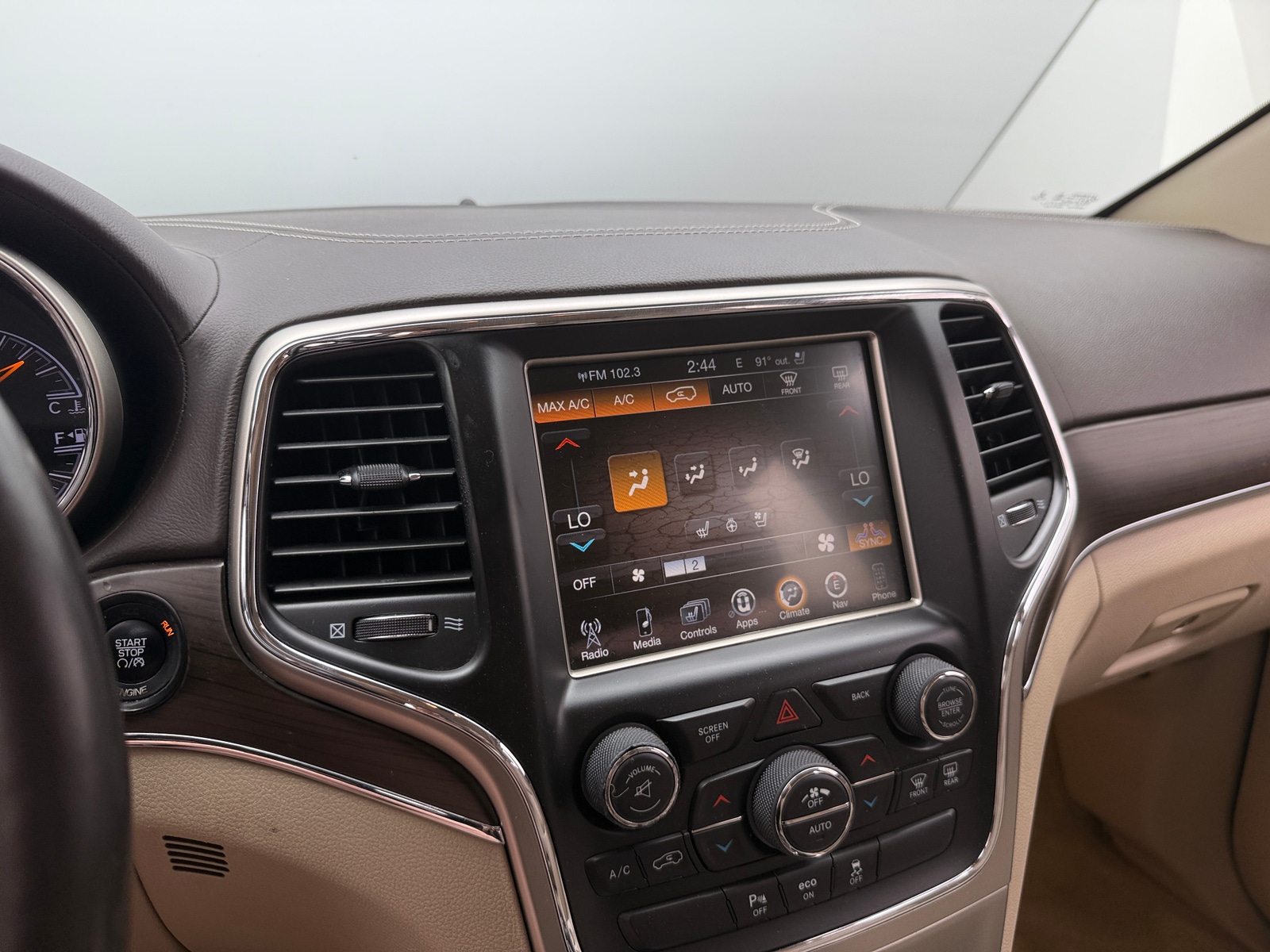 Thumbnail: 2015 Jeep Grand Cherokee - 3