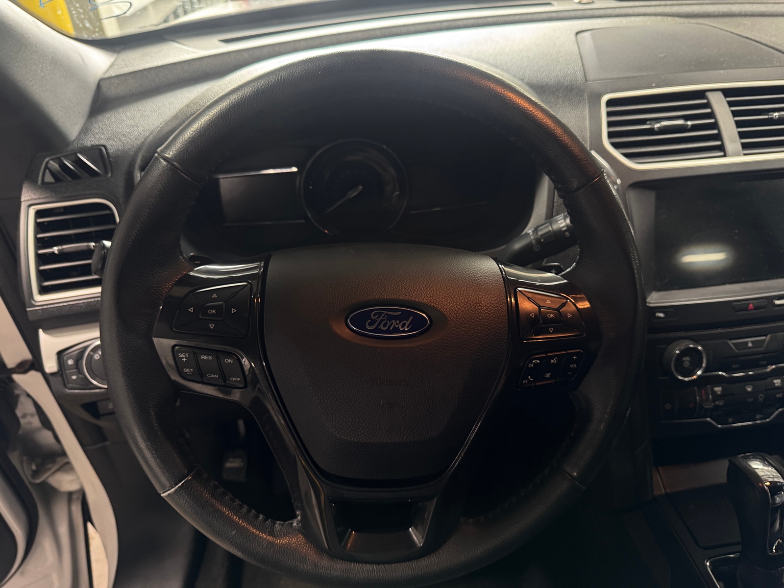 Thumbnail: 2017 Ford Explorer - 4