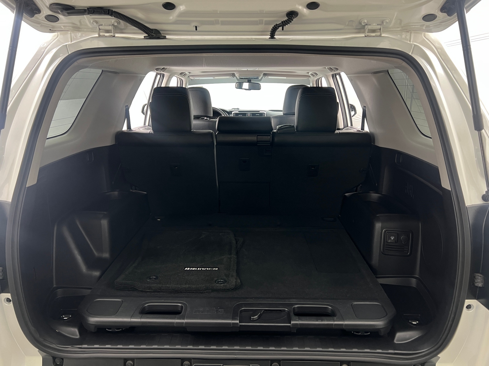Thumbnail: 2019 Toyota 4Runner - 6