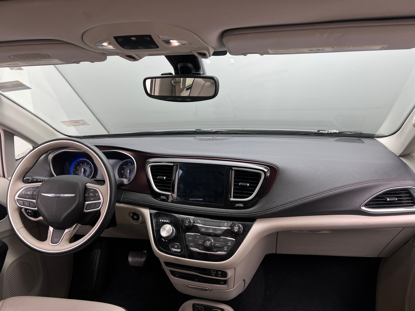 Thumbnail: 2017 Chrysler Pacifica - 2