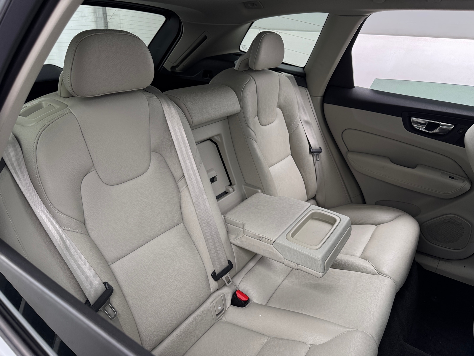 Thumbnail: 2018 Volvo XC60 - 5