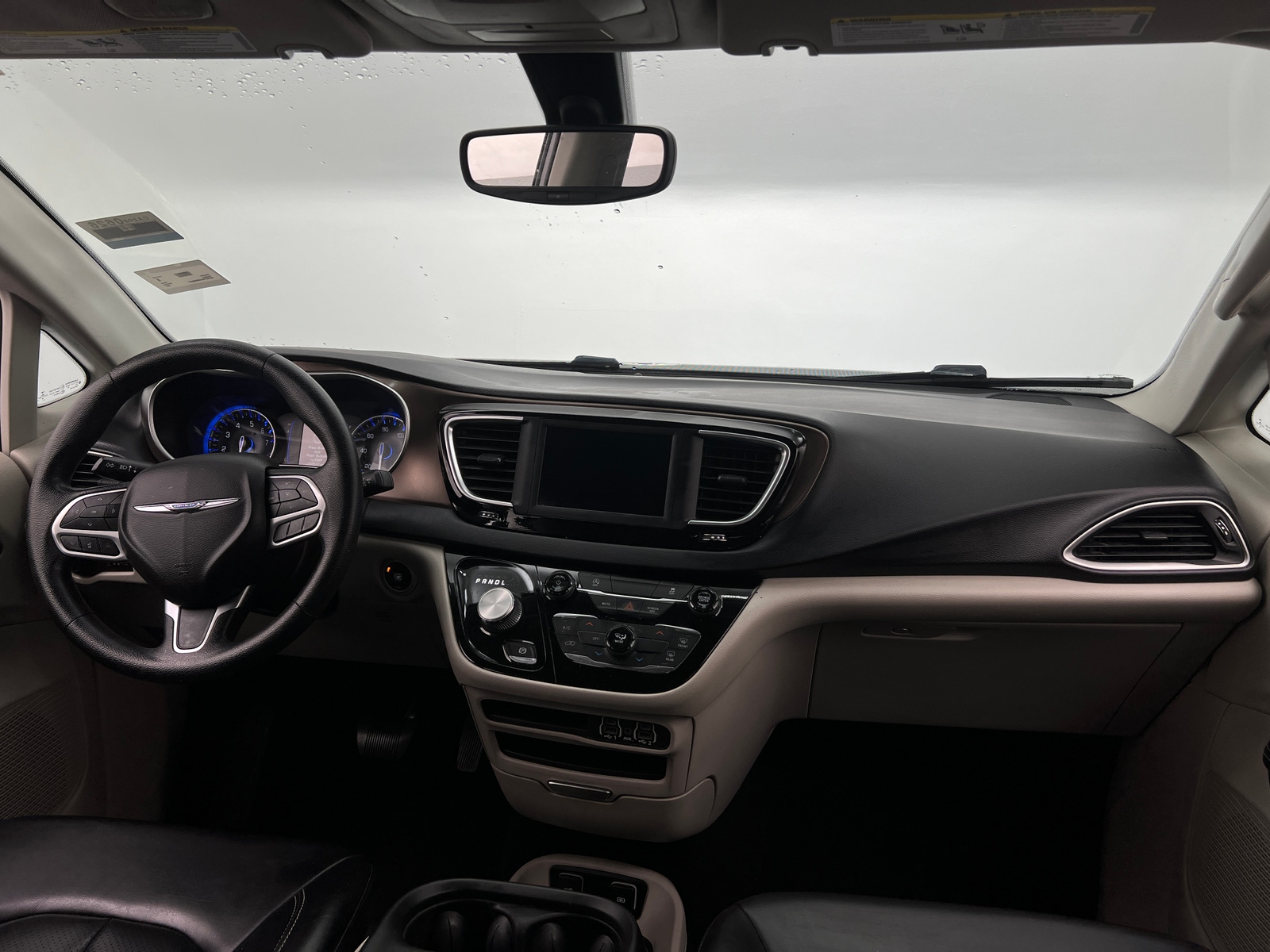 Thumbnail: 2021 Chrysler Voyager - 2