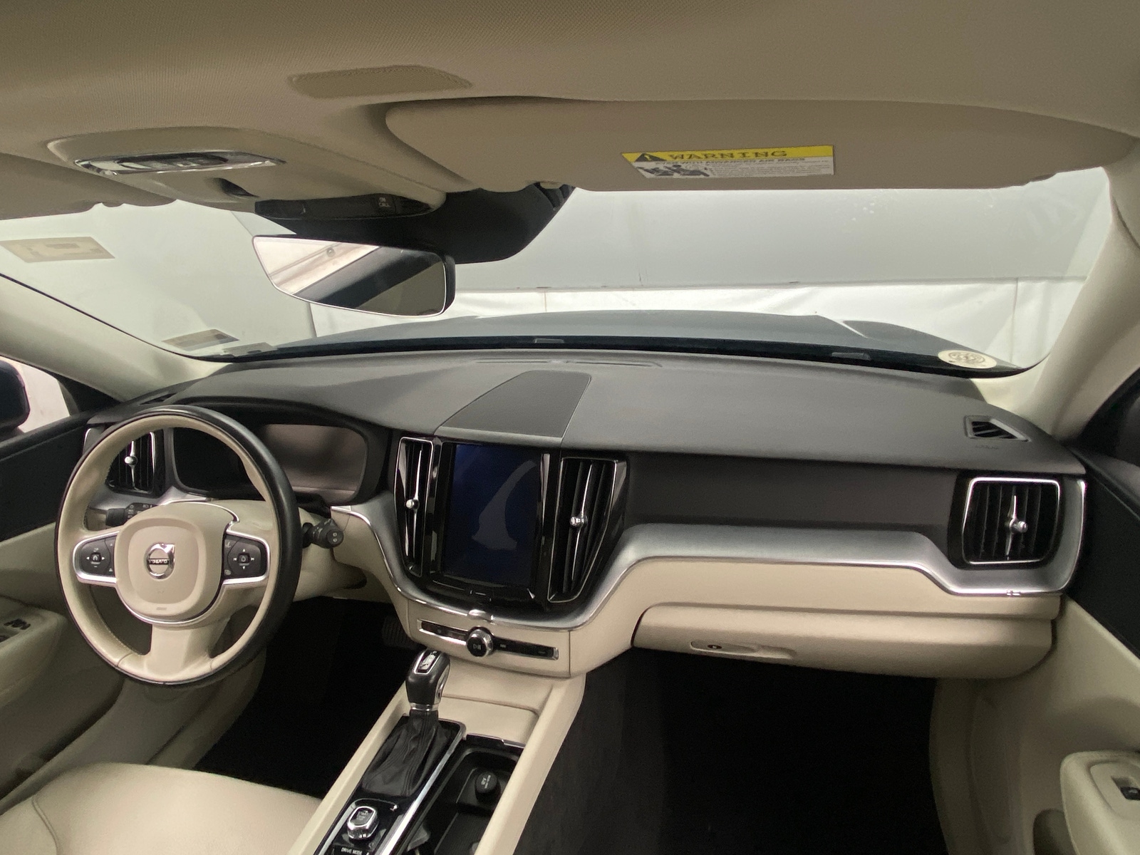 Thumbnail: 2018 Volvo XC60 - 2