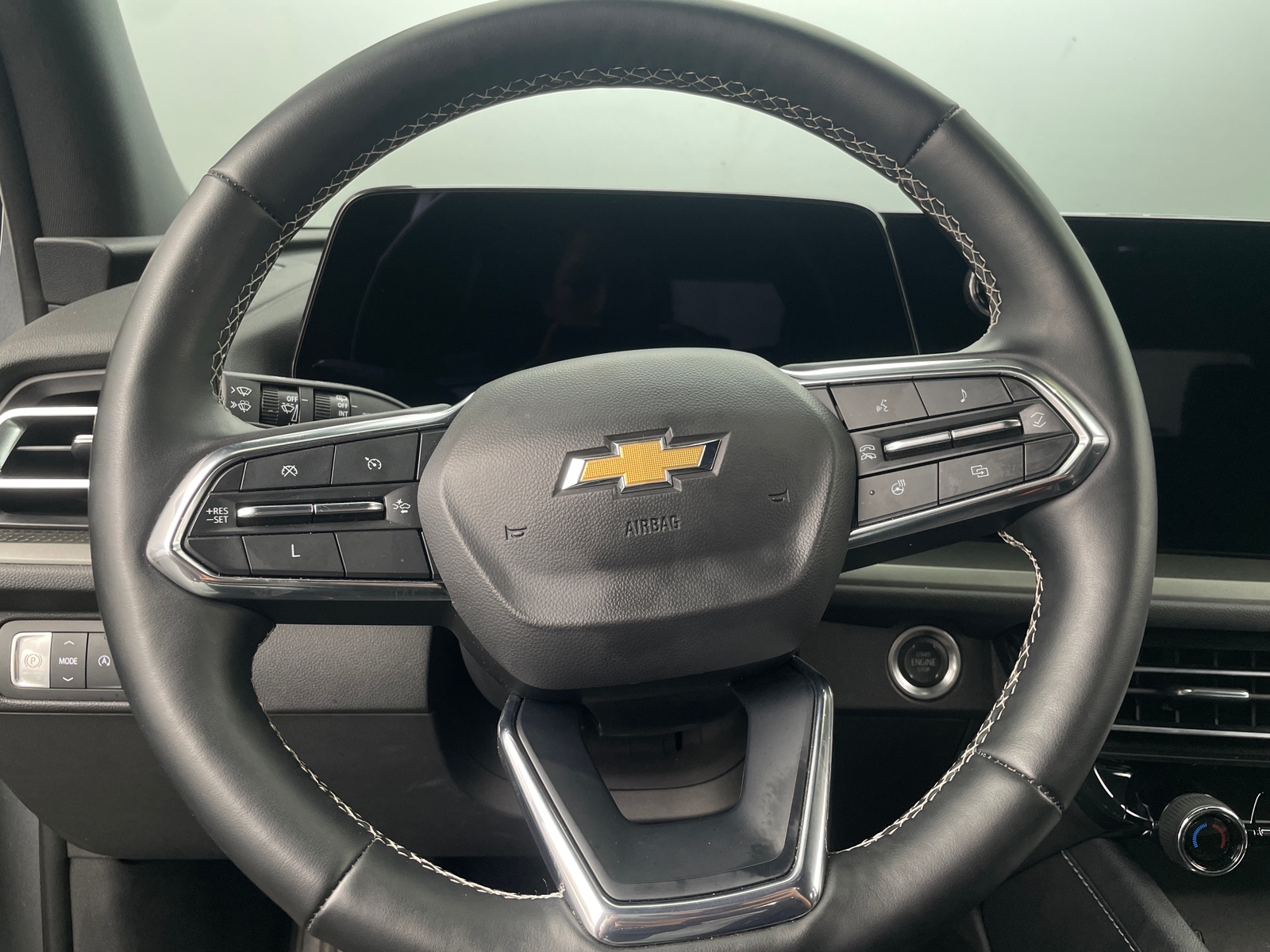 Thumbnail: 2025 Chevrolet Traverse - 5