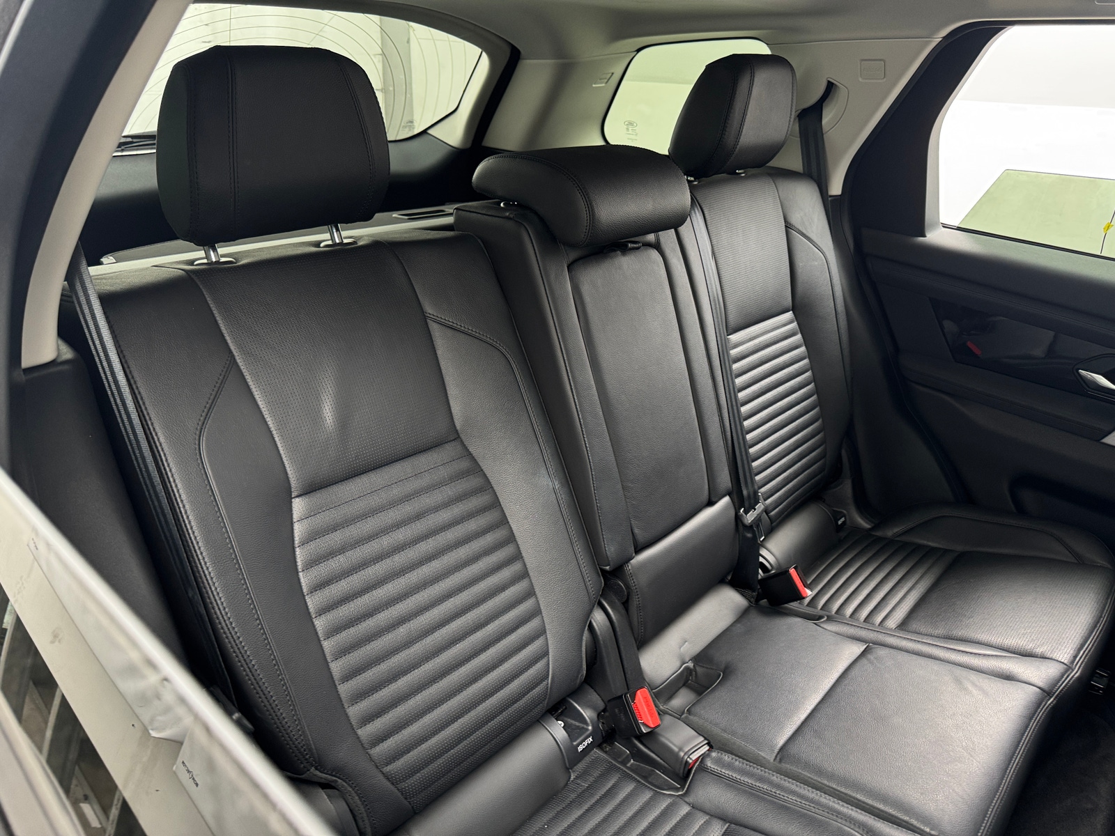 Thumbnail: 2020 Land Rover Discovery Sport - 5
