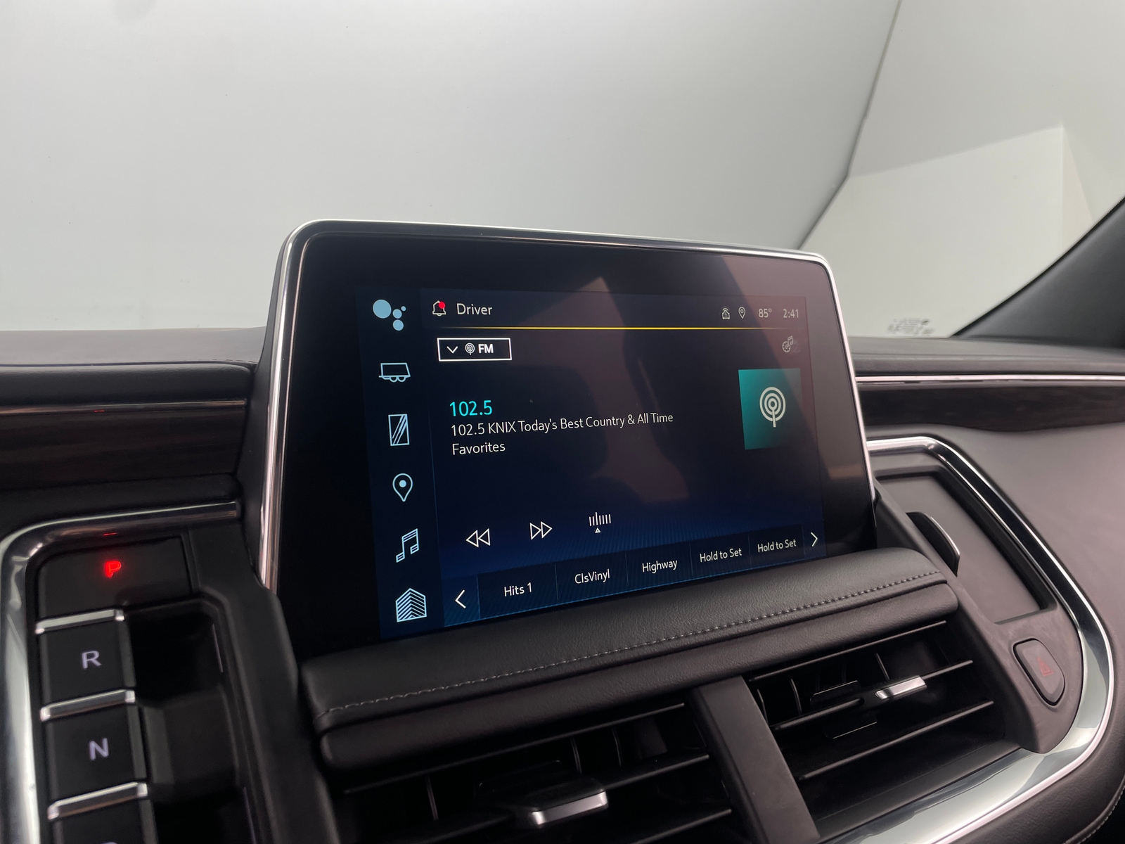 Thumbnail: 2023 Chevrolet Tahoe - 3