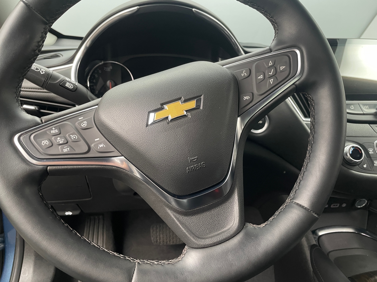 Thumbnail: 2024 Chevrolet Malibu - 4