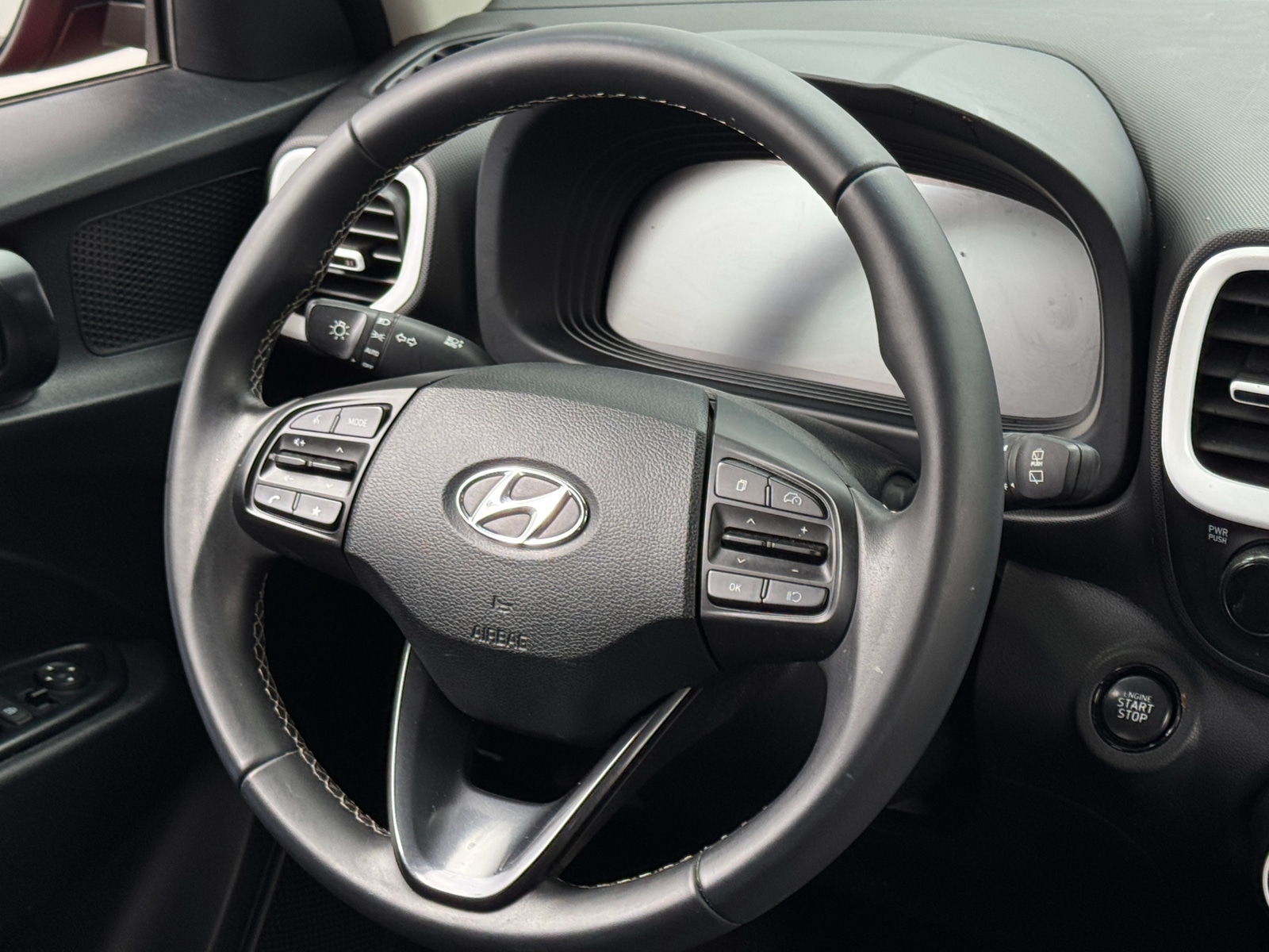 Thumbnail: 2023 Hyundai Venue - 4
