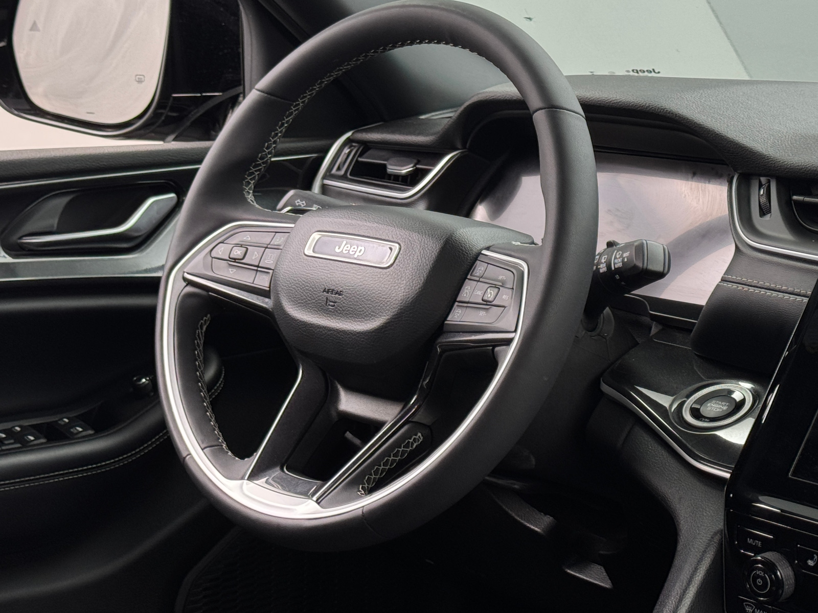 Thumbnail: 2023 Jeep Grand Cherokee L - 4